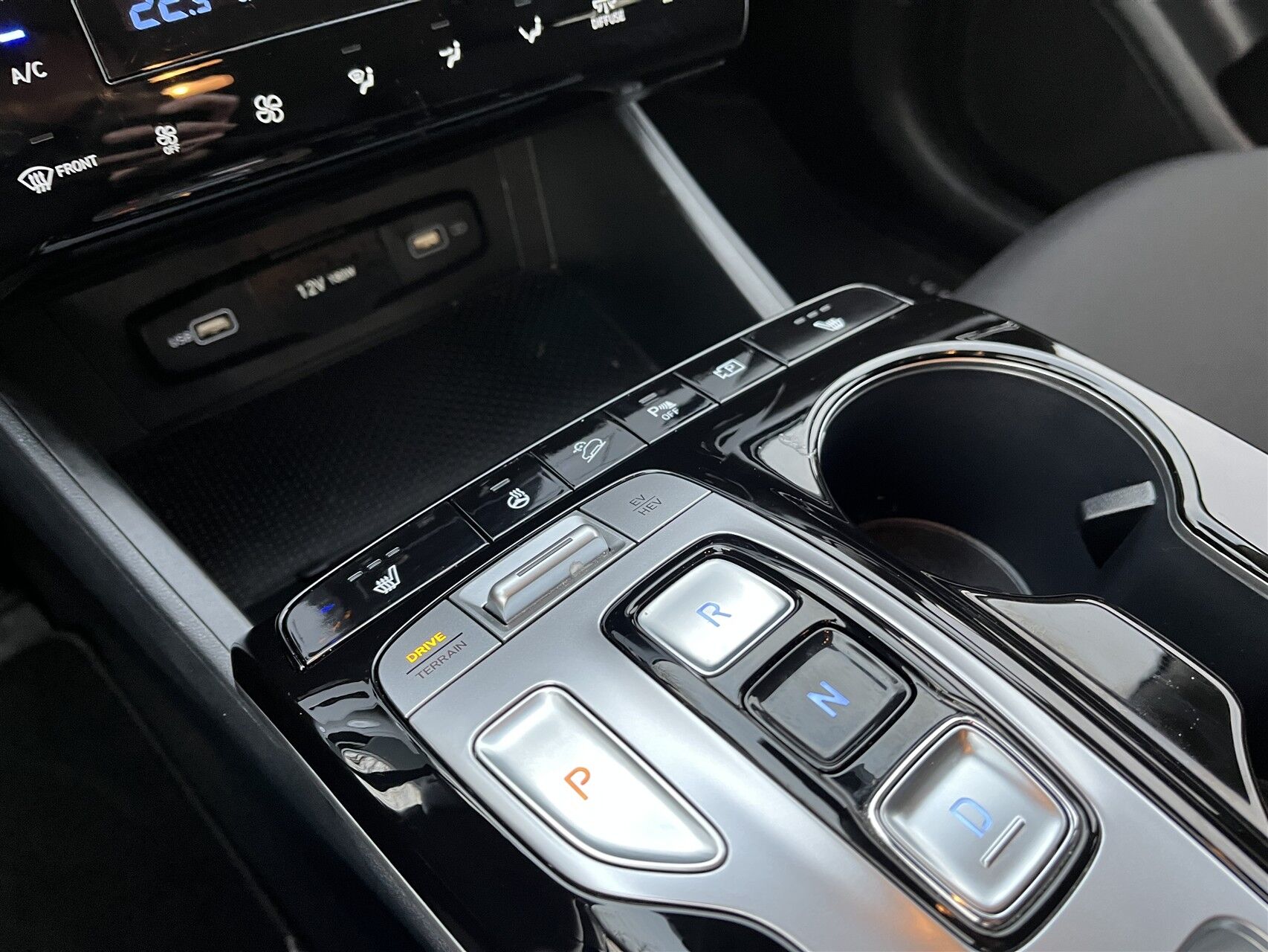 Billede af Hyundai Tucson 1,6 T-GDI  Plugin-hybrid Essential 4WD 265HK 5d 6g Aut.