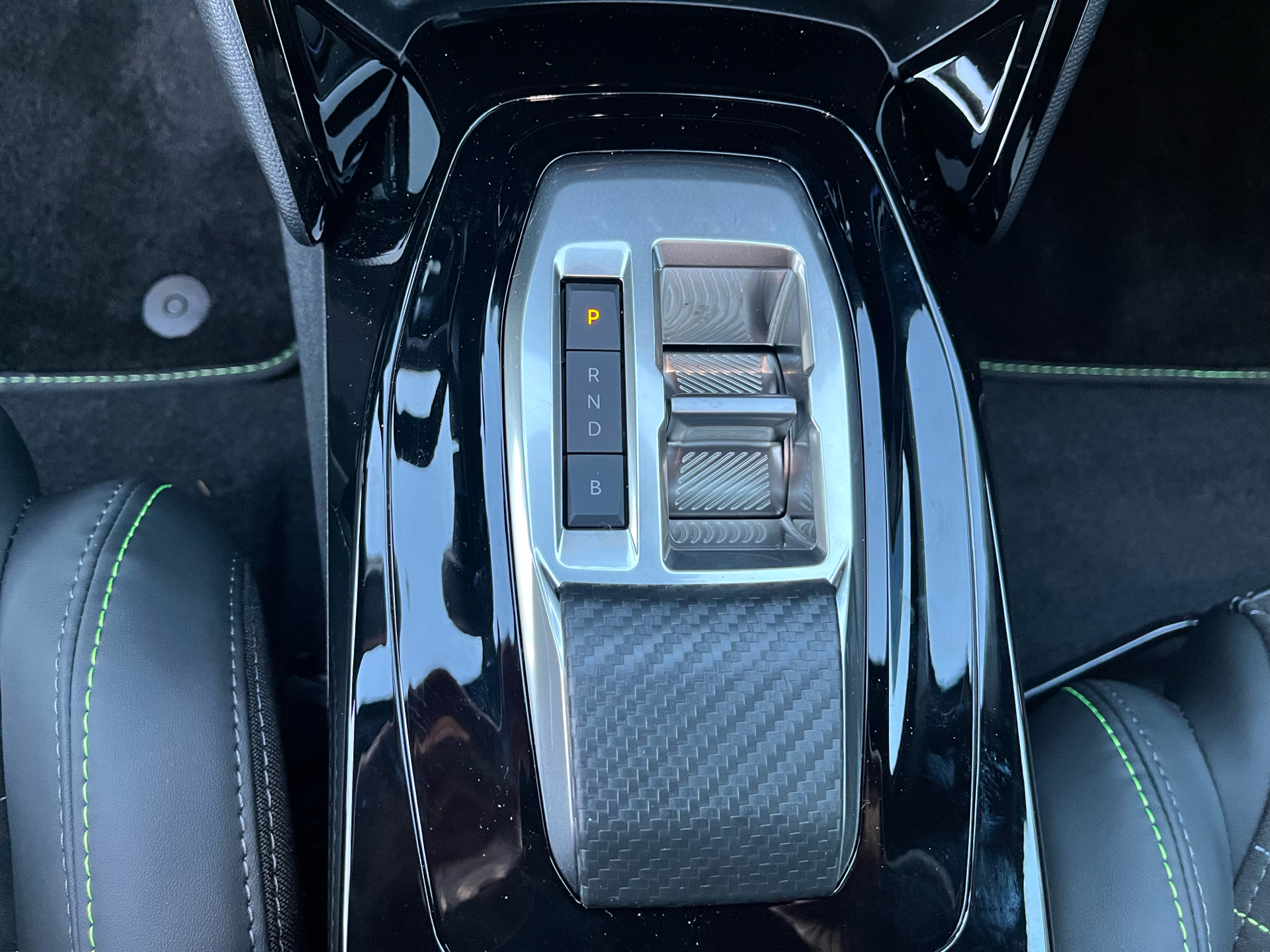 Billede af Peugeot e-2008 EL GT 156HK 5d Aut.