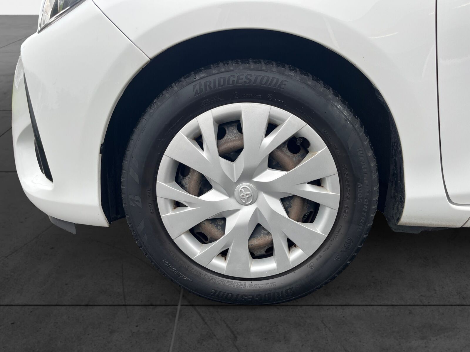 Billede af Toyota Yaris 1,5 Hybrid H2 E-CVT 100HK 5d Trinl. Gear