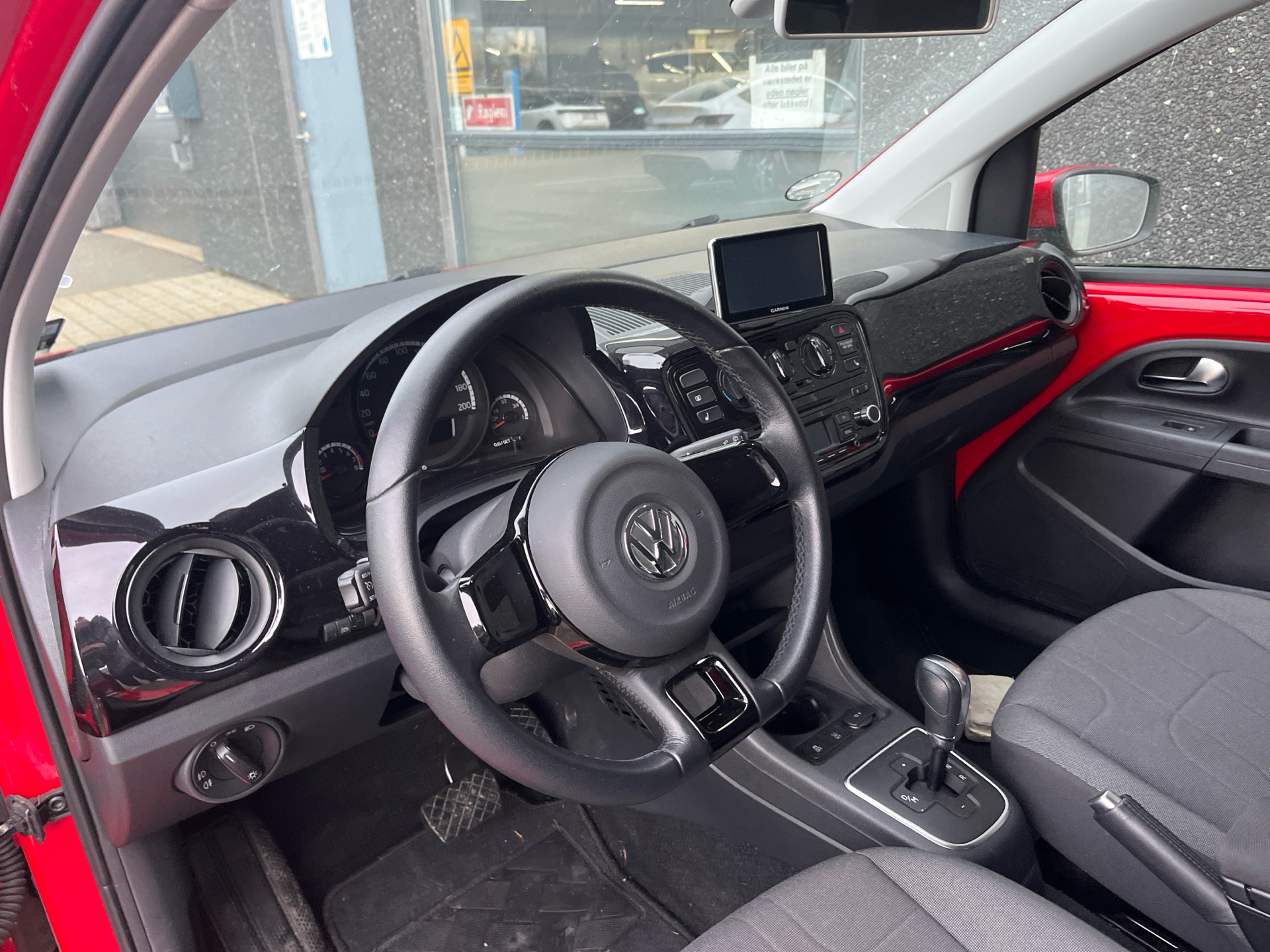 Billede af VW up 1,0 MPI Move ASG 75HK 5d Aut.