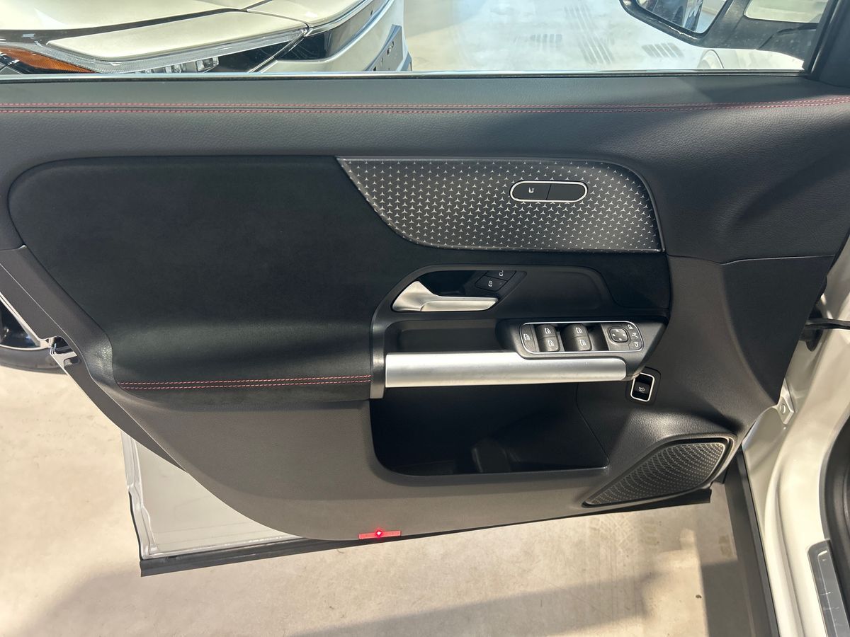 Billede af Mercedes-Benz EQA 250+ EL AMG Line 190HK 5d Aut.