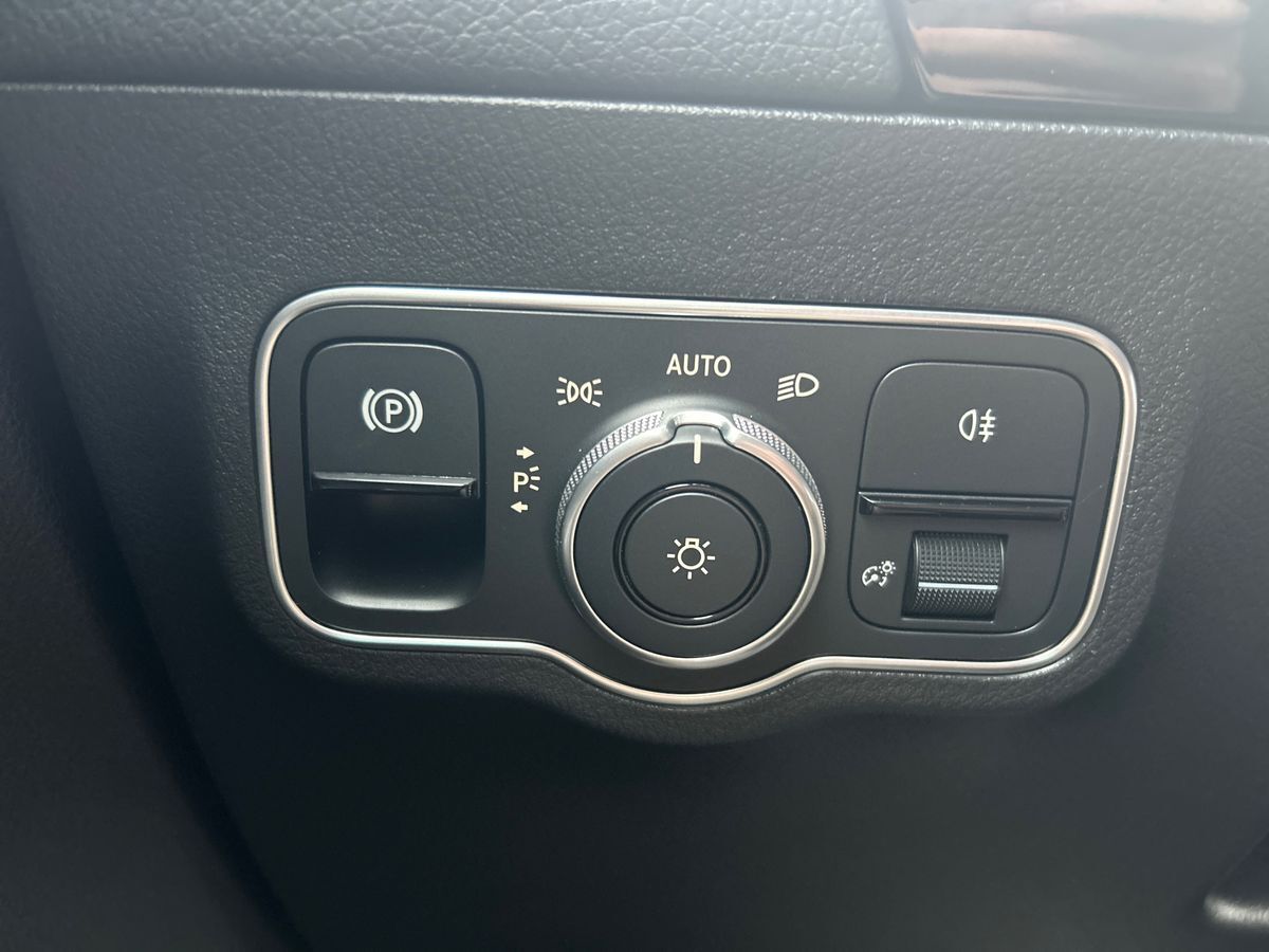 Billede af Mercedes-Benz EQA 250+ EL AMG Line 190HK 5d Aut.