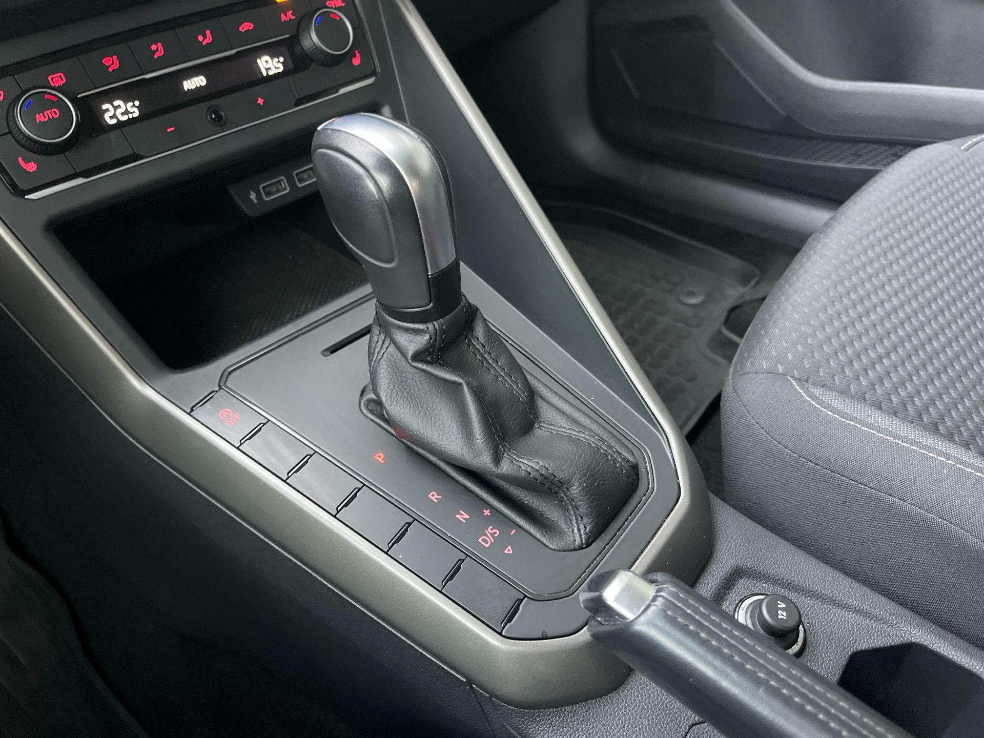 Billede af VW Polo 1,0 TSI Comfortline Connect DSG 95HK 5d 7g Aut.