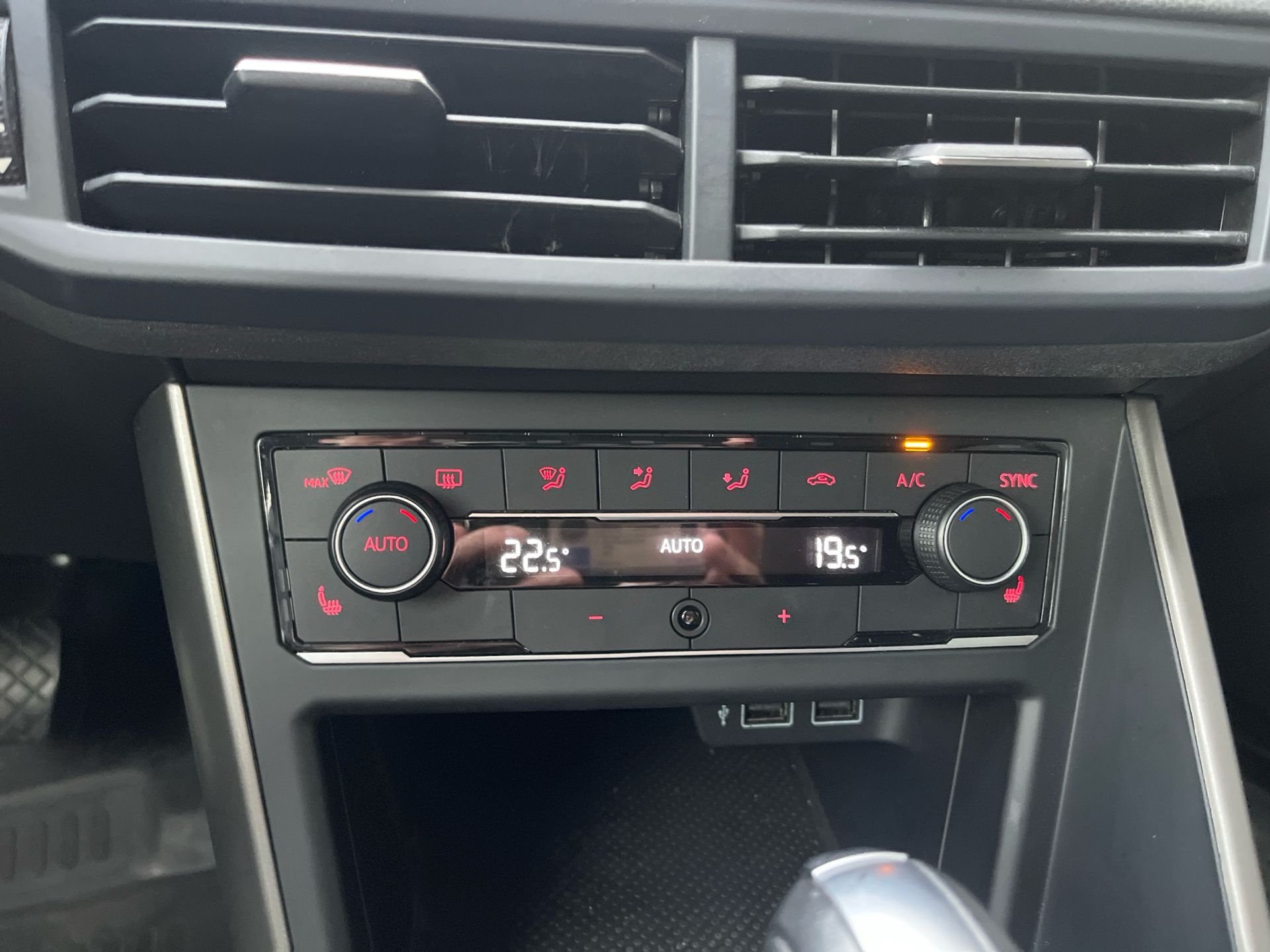 Billede af VW Polo 1,0 TSI Comfortline Connect DSG 95HK 5d 7g Aut.