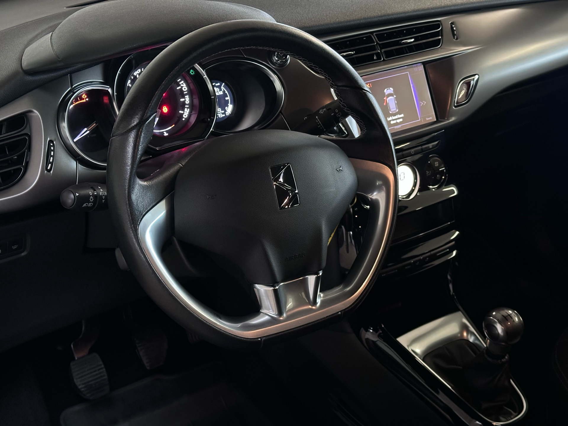 Billede af DS DS3 1,6 Blue HDi Style+ start/stop 100HK 3d