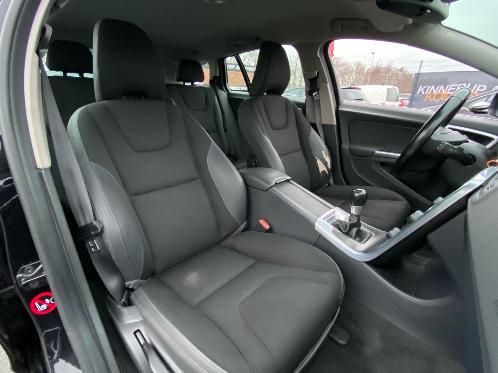 Billede af Volvo V60 2,0 D3 Momentum 136HK Stc 6g