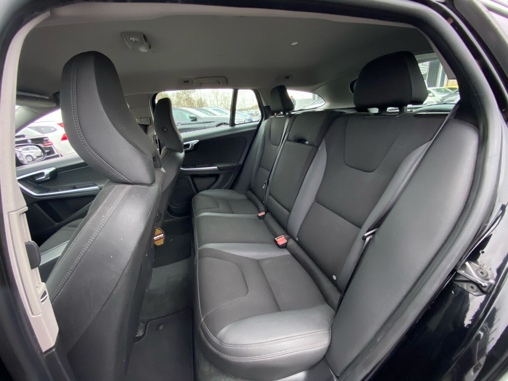 Billede af Volvo V60 2,0 D3 Momentum 136HK Stc 6g