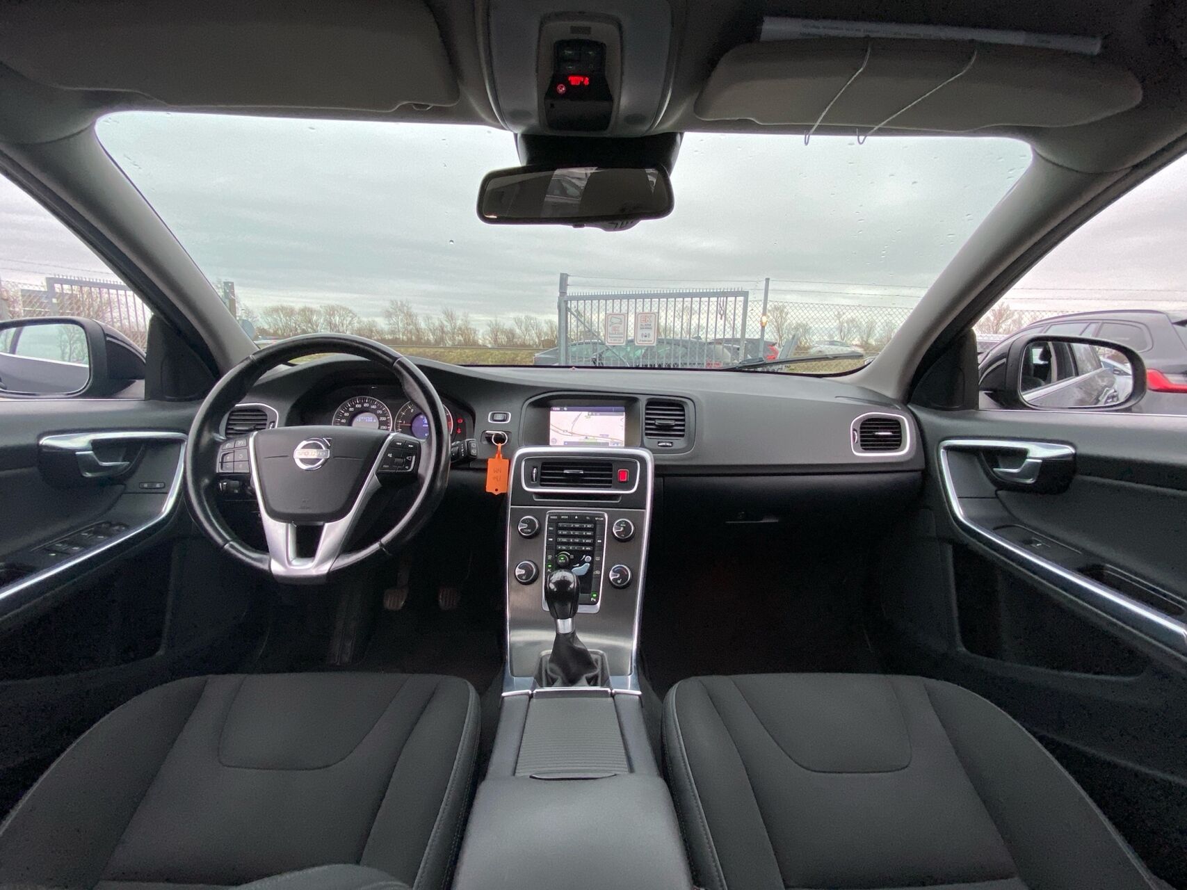 Billede af Volvo V60 2,0 D3 Momentum 136HK Stc 6g