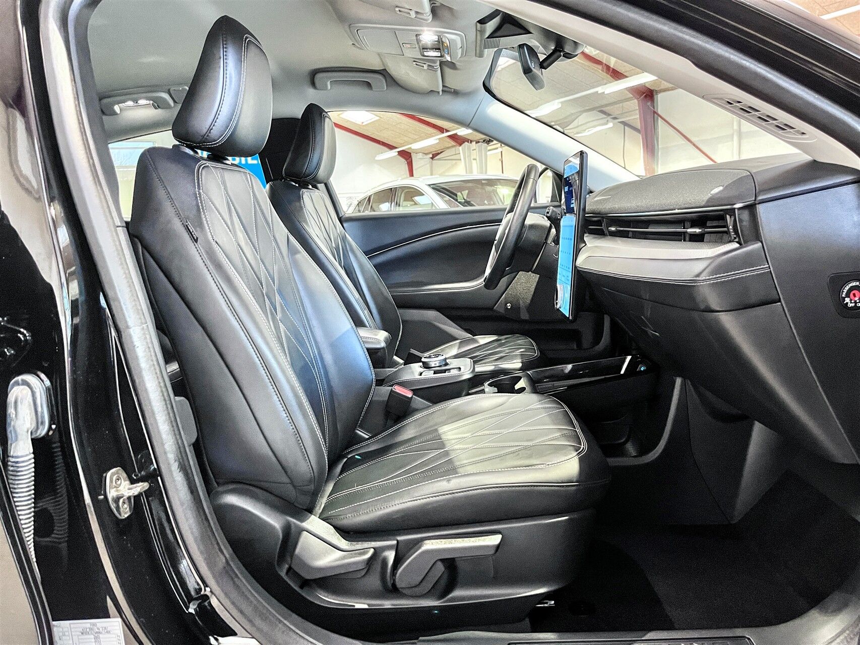 Billede af Ford Mustang Mach-E EL UR 294HK 5d Aut.