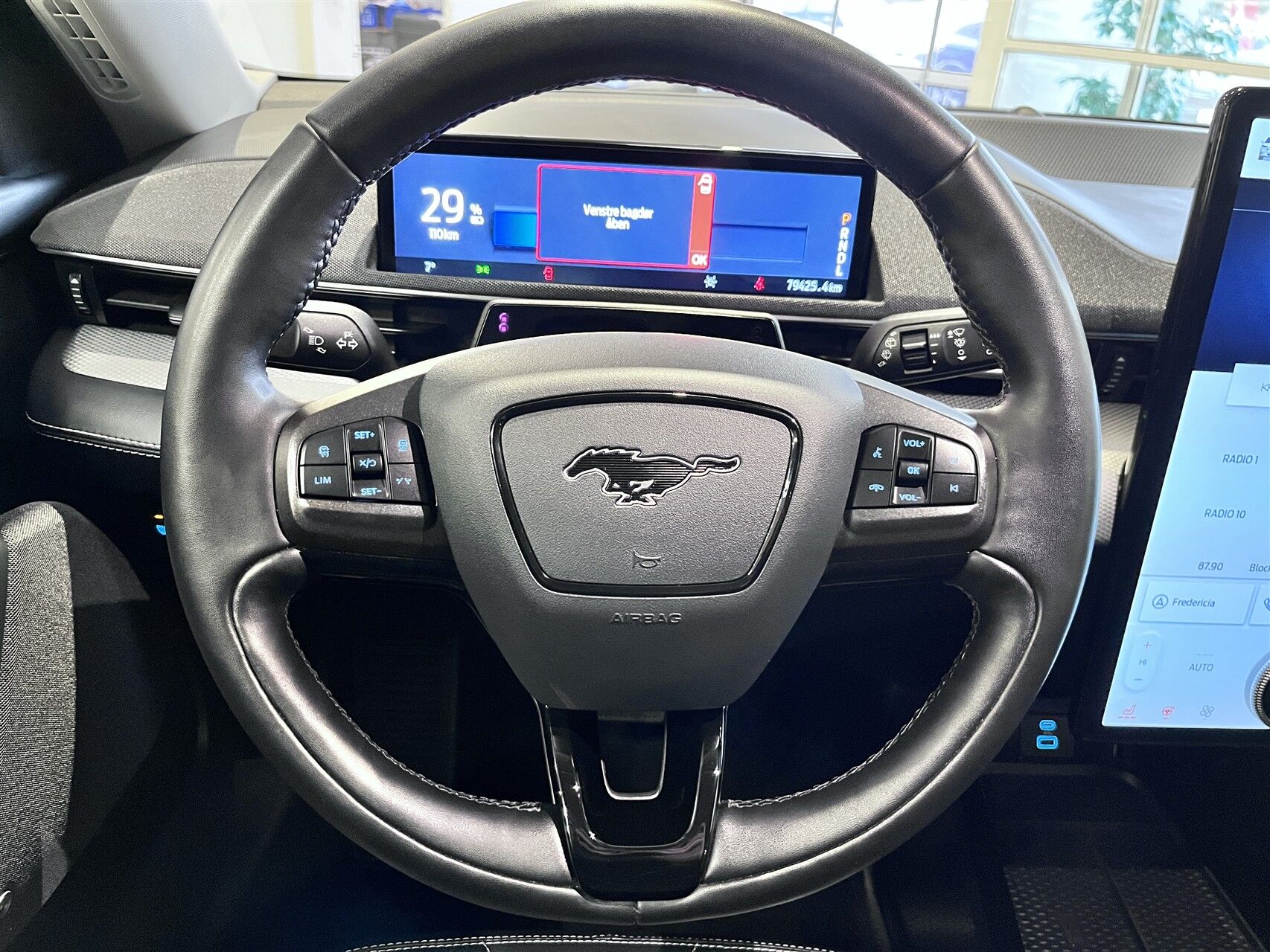 Billede af Ford Mustang Mach-E EL UR 294HK 5d Aut.