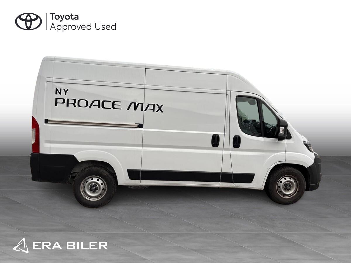 Billede af Toyota Proace Max Medium 2,2 D Comfort Master To skydedør m. højt tag 140HK Van 8g Aut.