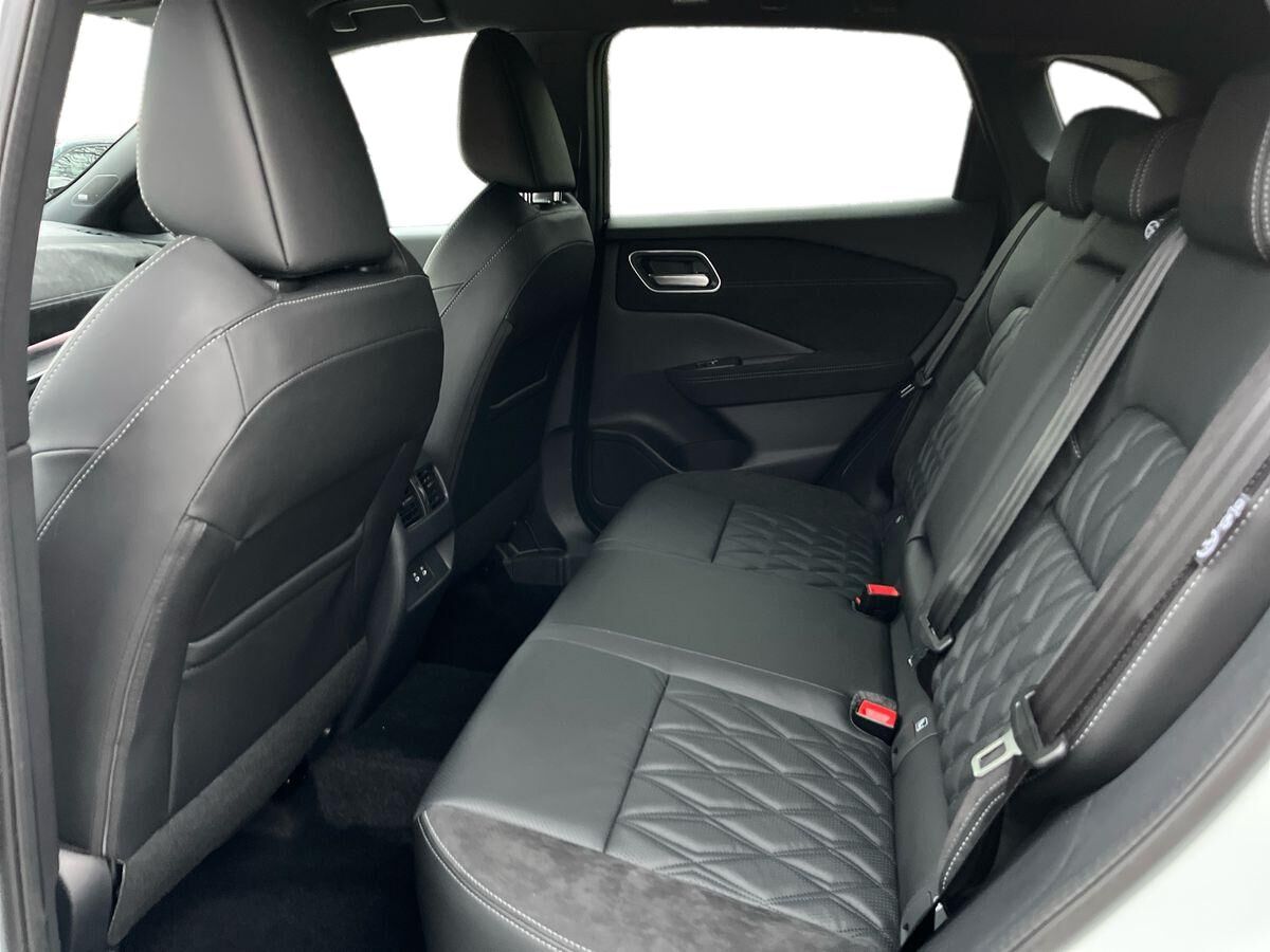 Billede af Nissan QASHQAI MY25 Mild-Hybrid 158 Xtronic 2 WD Tekna PLUS + 2-Tone