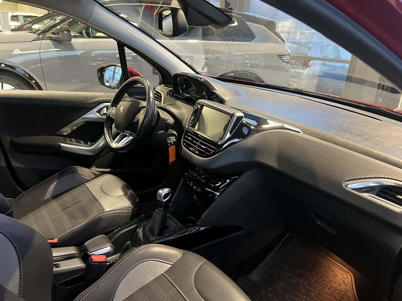 Billede af Peugeot 2008 1,2 PureTech Prestige 110HK 5d