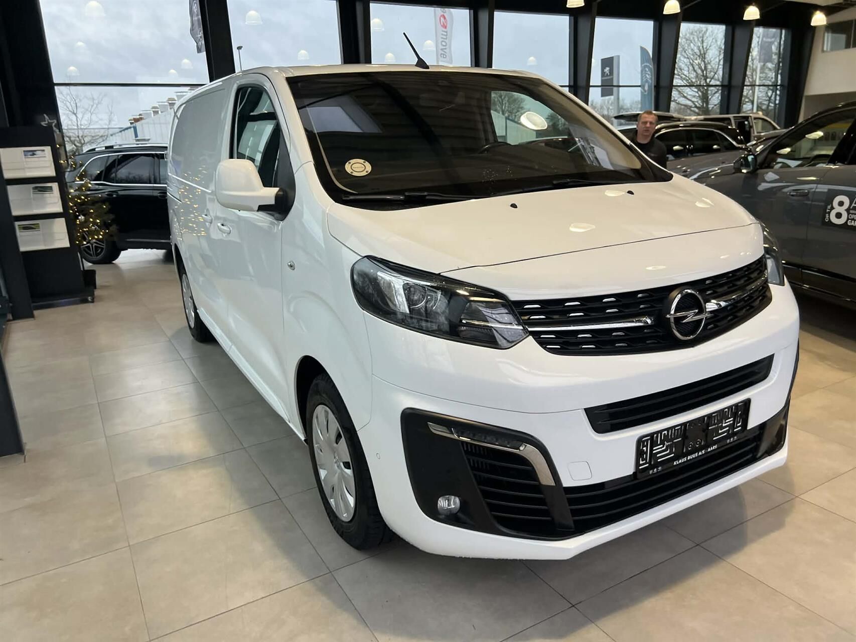 Billede af Opel Vivaro L2V2 2,0 D Enjoy 122HK Van 6g