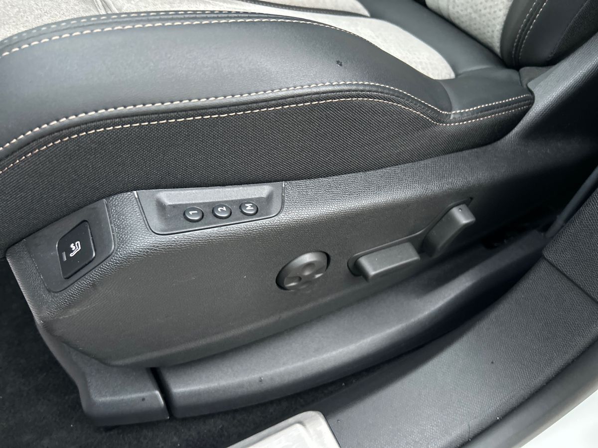 Billede af Peugeot 3008 1,6 PureTech  Plugin-hybrid GT Pack AWD EAT8 300HK 5d 8g Aut.