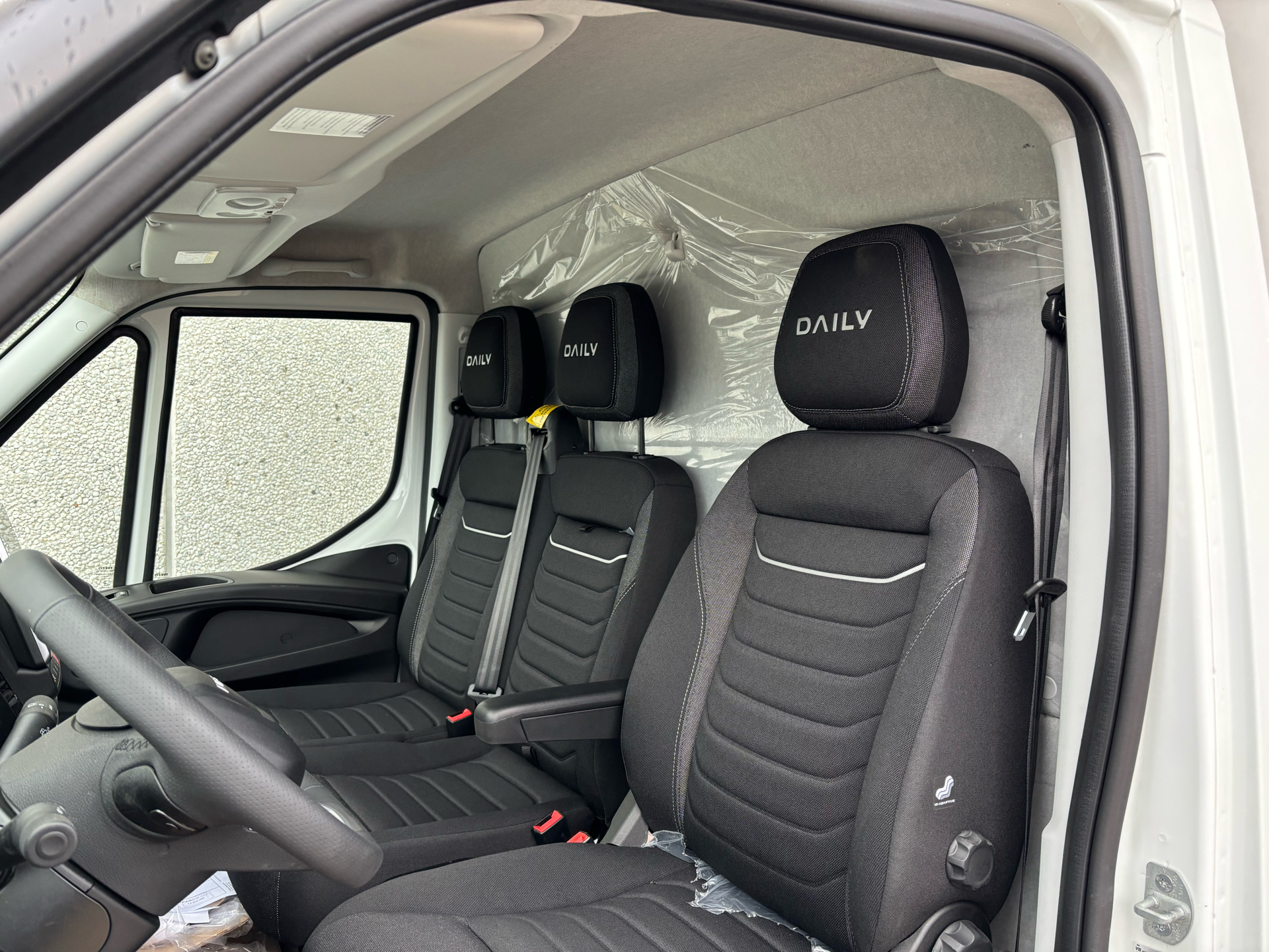 Billede af Iveco Daily 35S18 4100mm 3,0 D 180HK Ladv./Chas. 8g Aut.