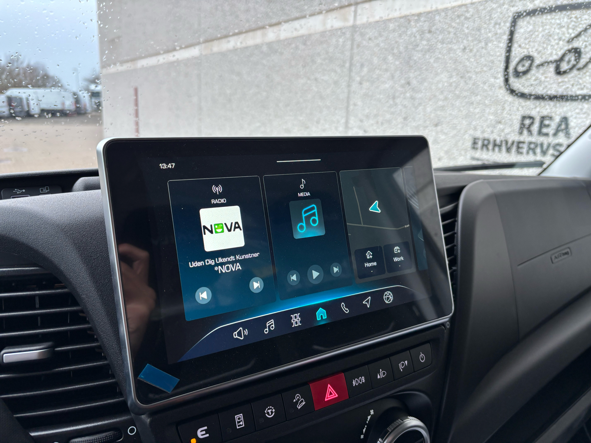 Billede af Iveco Daily 35S18 4100mm 3,0 D 180HK Ladv./Chas. 8g Aut.