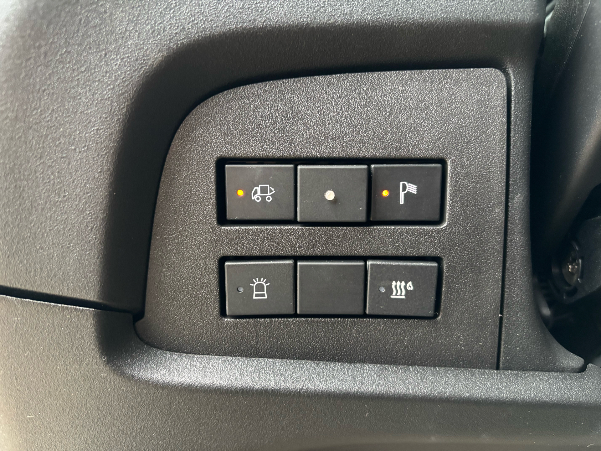 Billede af Iveco Daily 35S18 4100mm 3,0 D 180HK Ladv./Chas. 8g Aut.