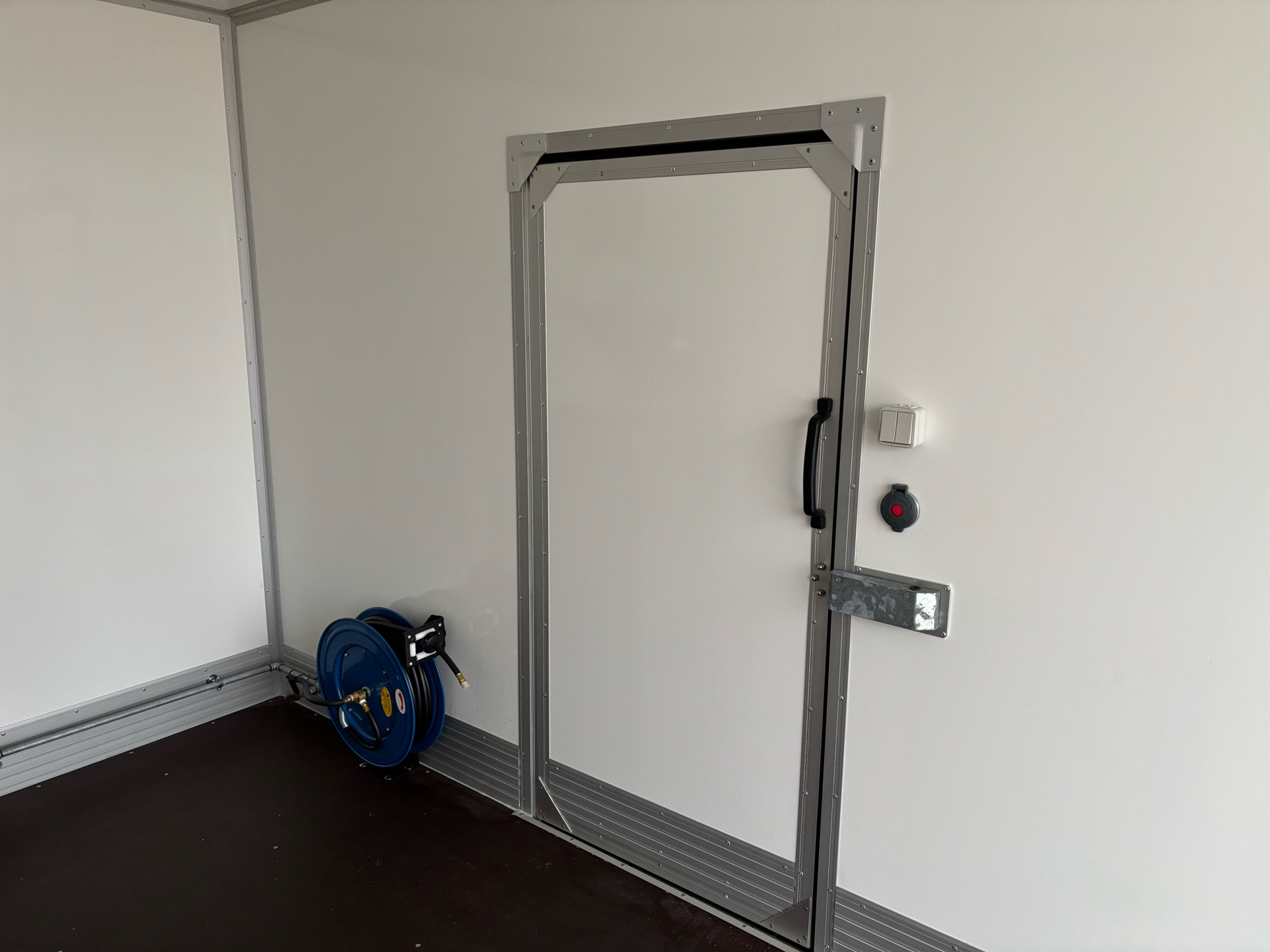 Billede af Iveco Daily 35S18 4100mm 3,0 D 180HK Ladv./Chas. 8g Aut.