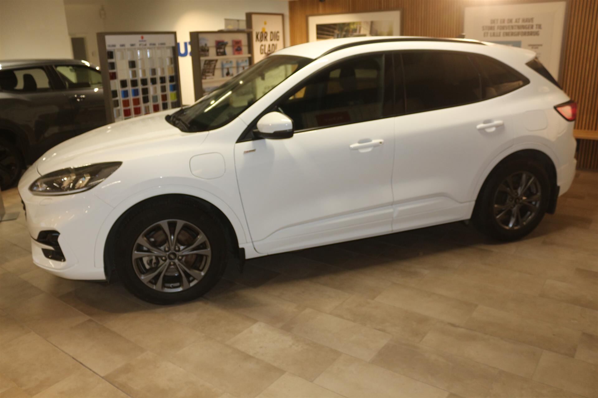 Billede af Ford Kuga 2,5 Plugin-hybrid ST-Line CVT 225HK 5d Trinl. Gear