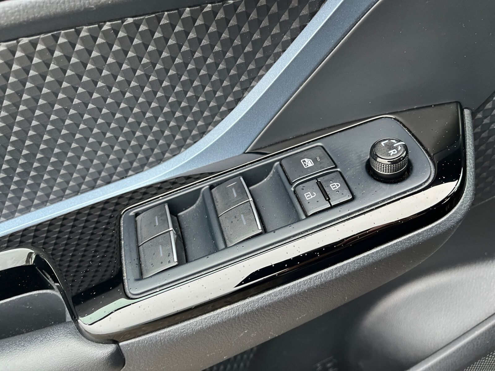 Billede af Toyota C-HR 1,8 Hybrid C-LUB Multidrive S 122HK 5d Aut.