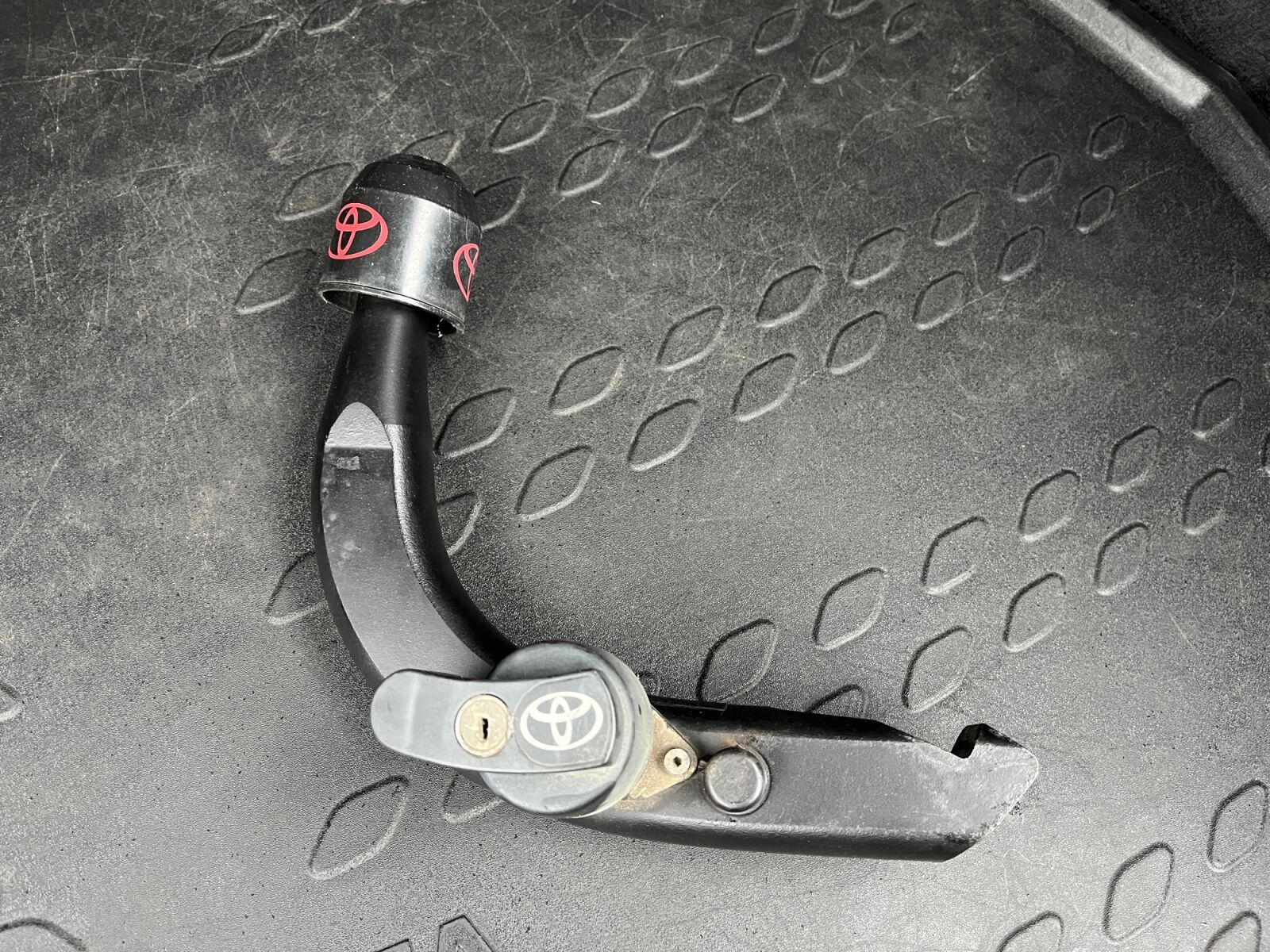 Billede af Toyota C-HR 1,8 Hybrid C-LUB Multidrive S 122HK 5d Aut.