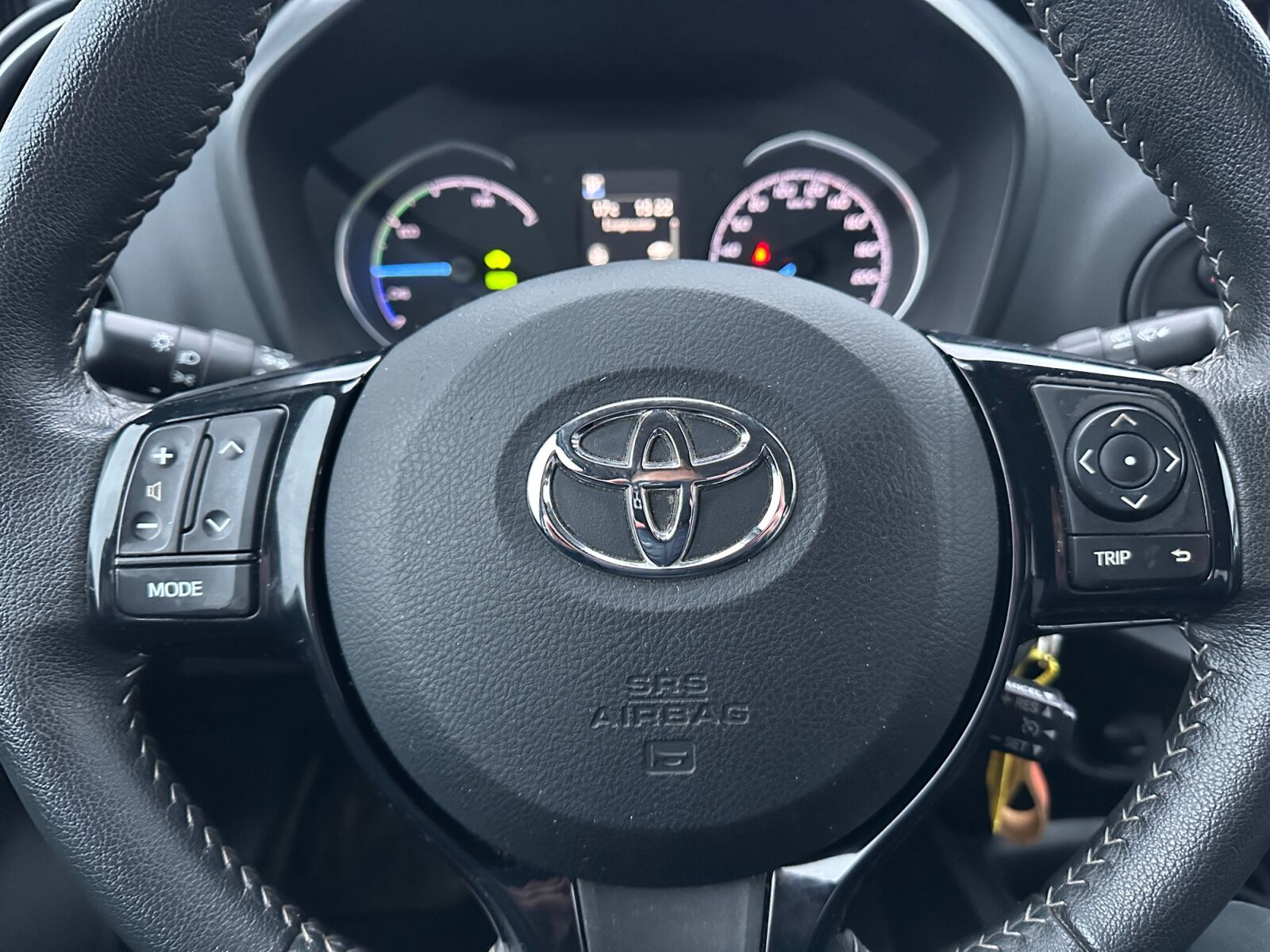 Billede af Toyota Yaris 1,5 Hybrid H2 Premium E-CVT 100HK 5d Trinl. Gear