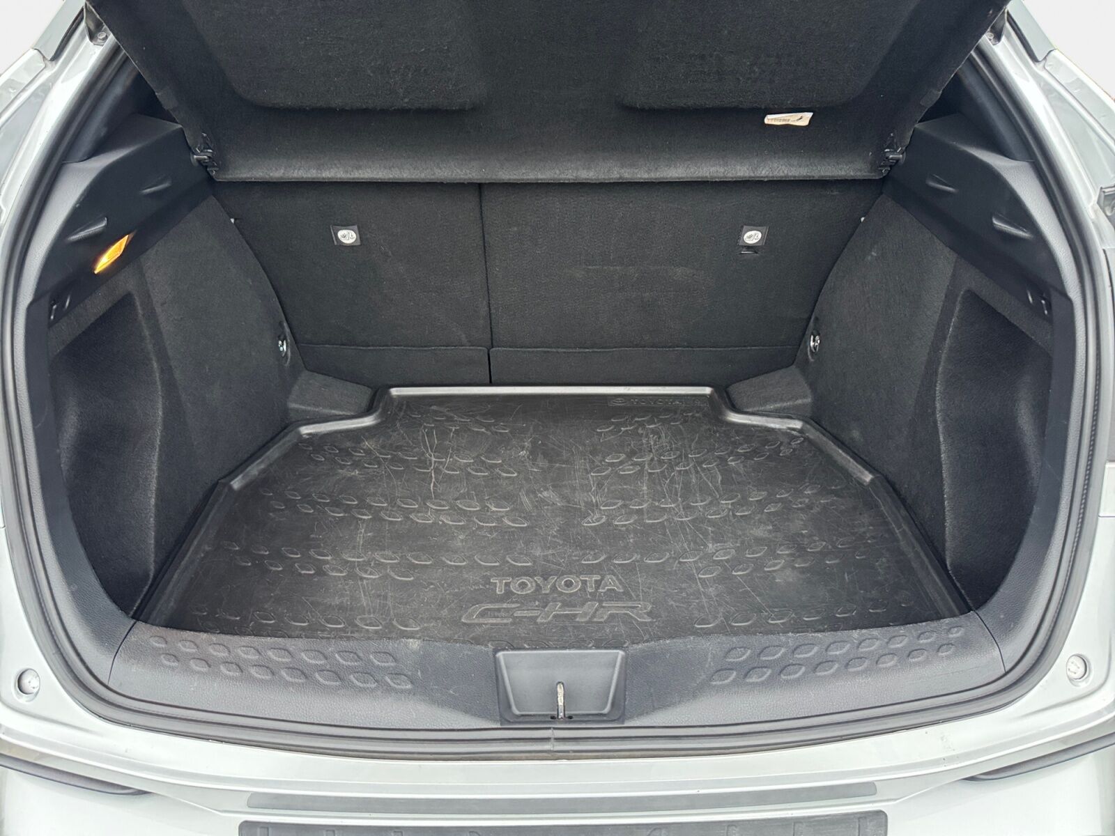 Billede af Toyota C-HR 1,8 Hybrid C-LUB Selected + Premium Multidrive S 122HK 5d Aut.