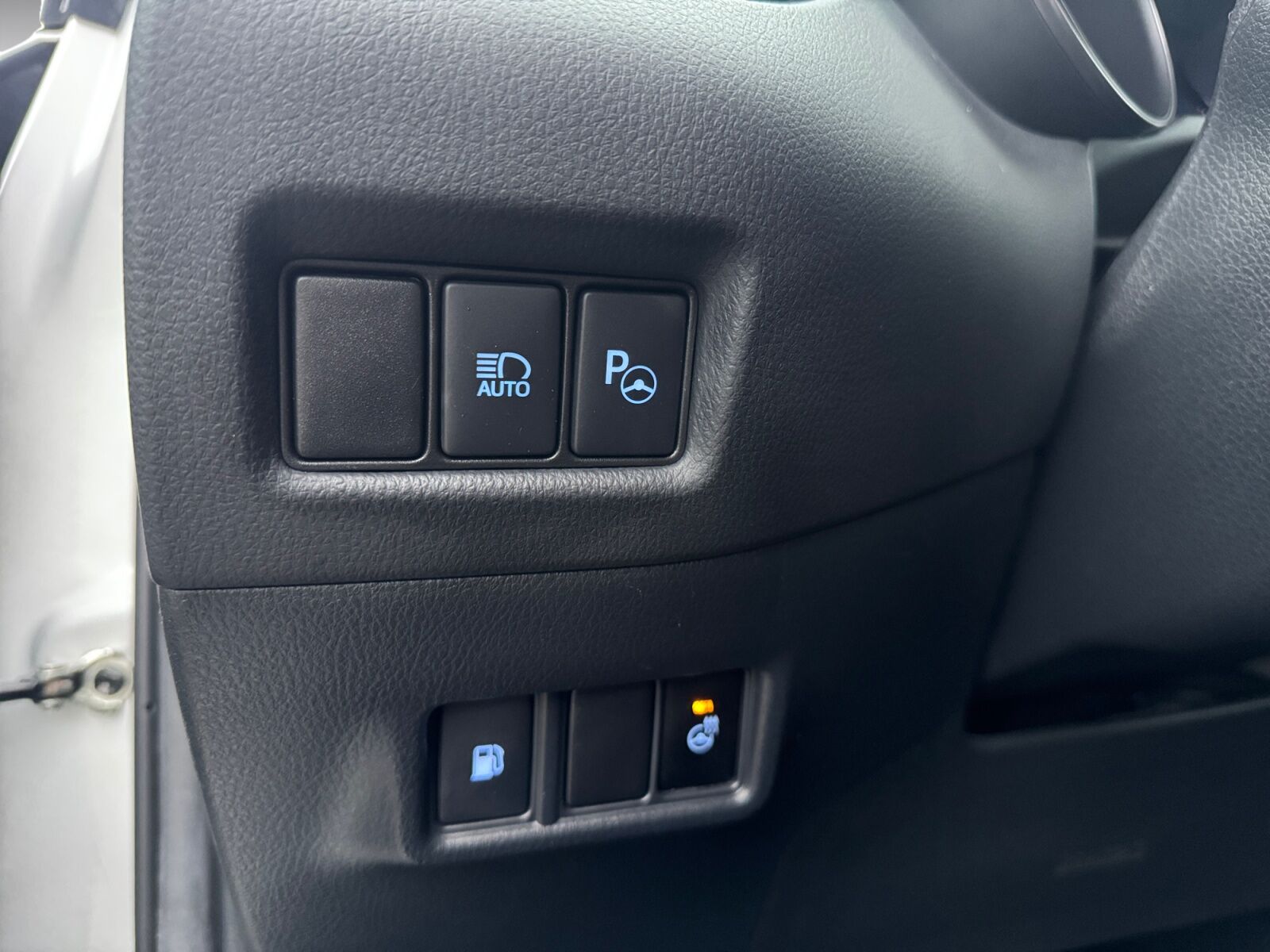 Billede af Toyota C-HR 1,8 Hybrid C-LUB Selected + Premium Multidrive S 122HK 5d Aut.