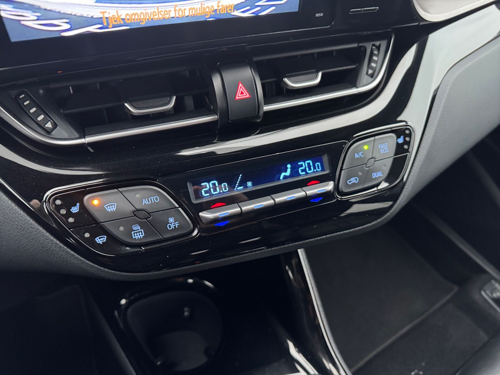 Billede af Toyota C-HR 1,8 Hybrid C-LUB Selected + Premium Multidrive S 122HK 5d Aut.