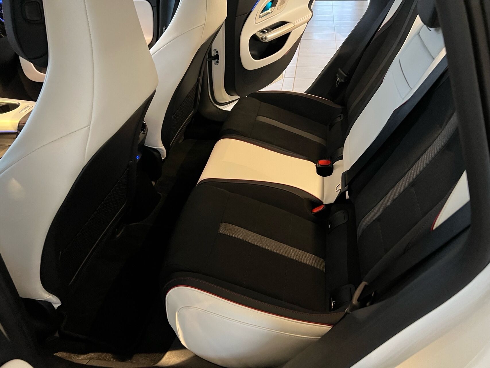 Billede af Mercedes-Benz CLA250+ EL AMG Line 272HK 5d Aut.