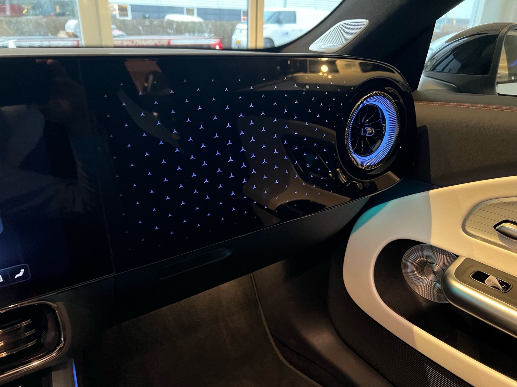 Billede af Mercedes-Benz CLA250+ EL AMG Line 272HK 5d Aut.