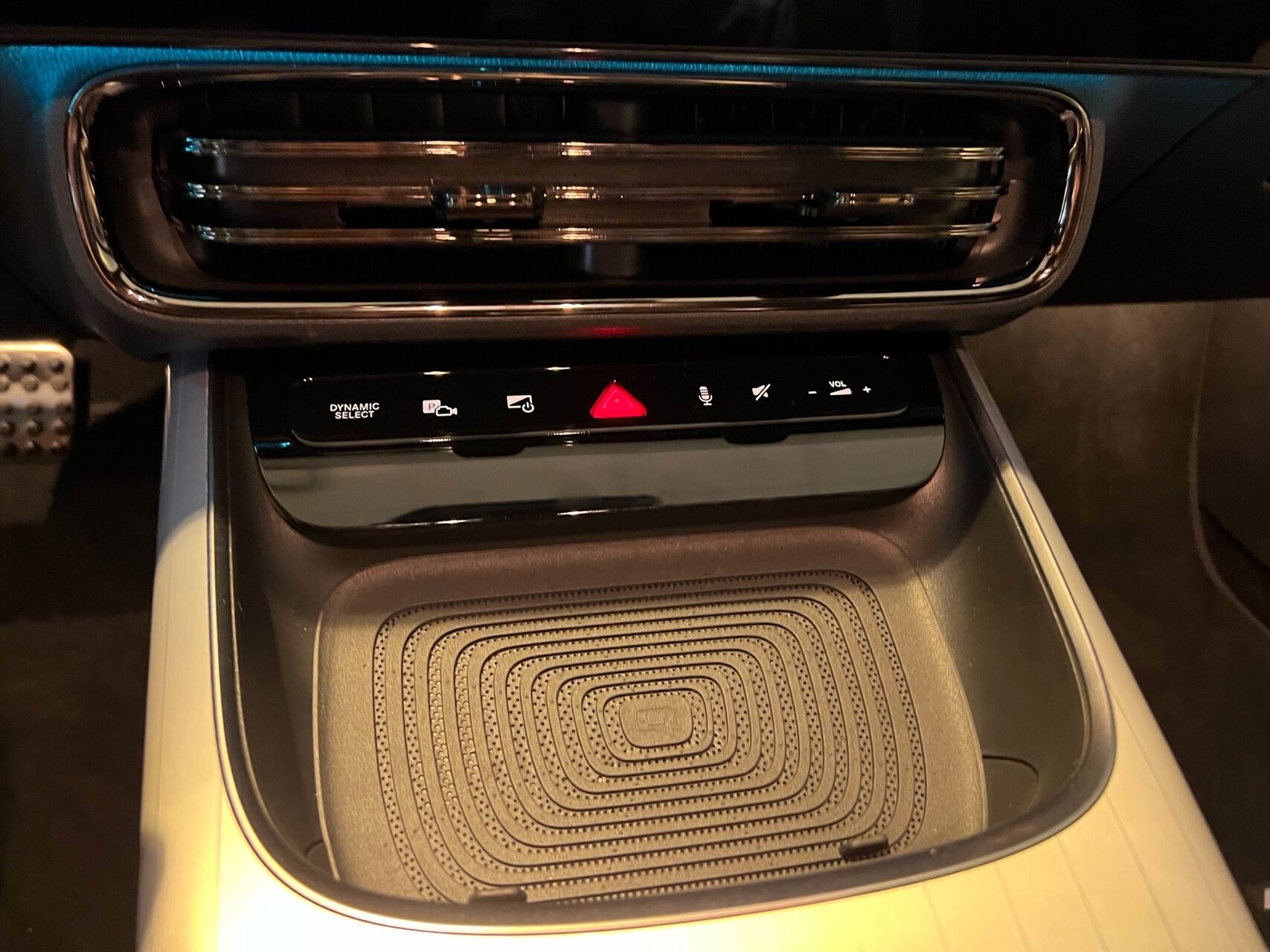 Billede af Mercedes-Benz CLA250+ EL AMG Line 272HK 5d Aut.