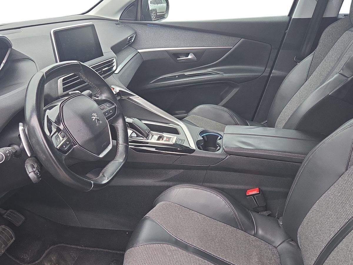 Billede af Peugeot 5008 1,2 e-THP Allure EAT6 130HK 5d 6g Aut.