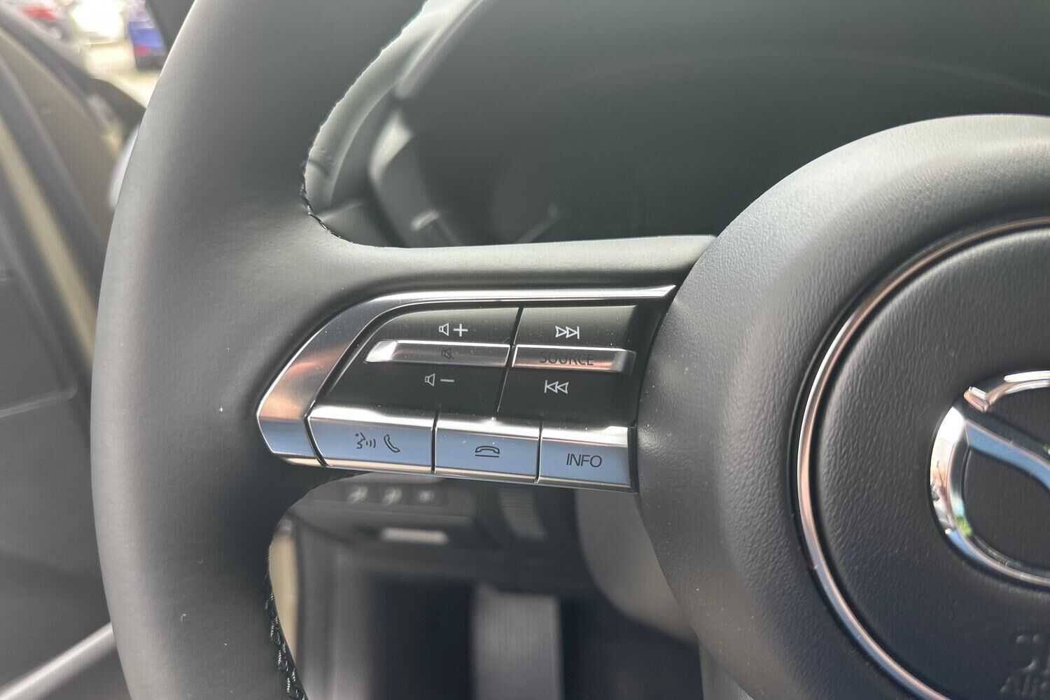 Billede af Mazda MX-30 0,8 e-Skyactiv R-EV  Plugin-hybrid Makoto 170HK 5d Trinl. Gear