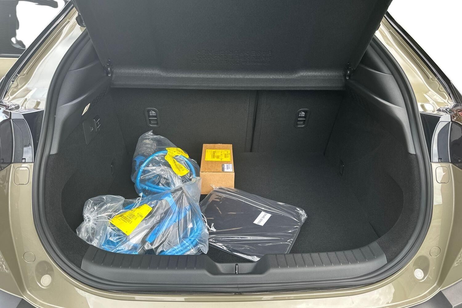 Billede af Mazda MX-30 0,8 e-Skyactiv R-EV  Plugin-hybrid Makoto 170HK 5d Trinl. Gear