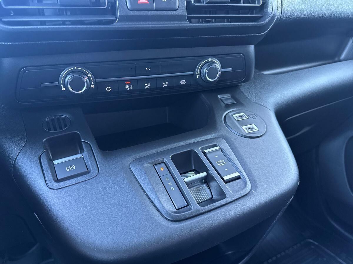 Billede af Toyota Proace City Electric Long EL Comfort 2 Skydedøre 136HK Van Aut.