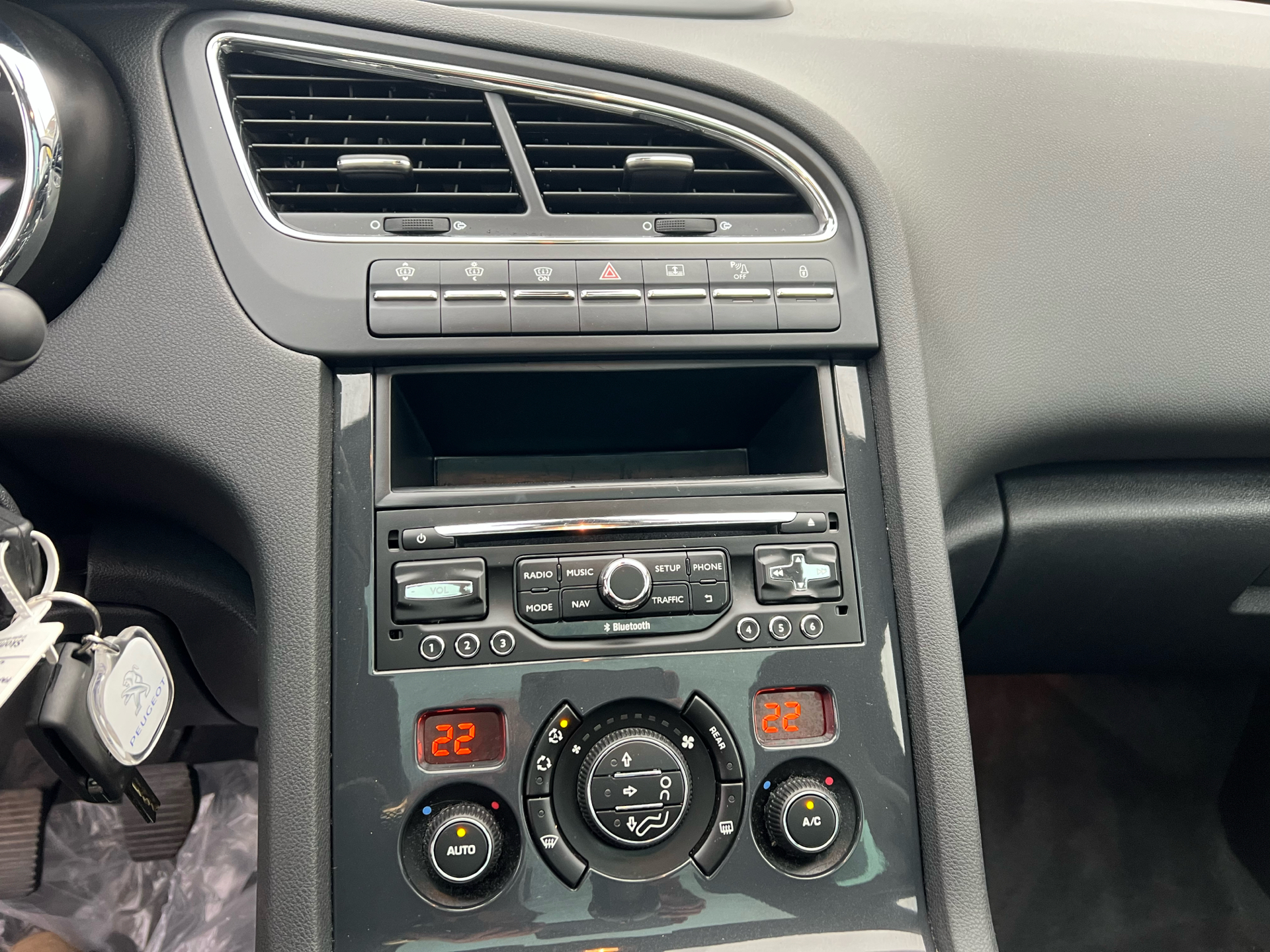 Billede af Peugeot 5008 1,6 BlueHDi Allure 120HK 6g