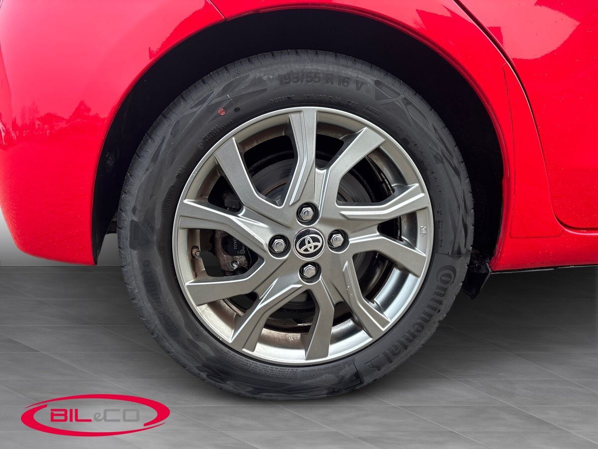 Billede af Toyota Yaris 1,5 Hybrid H2 Style E-CVT 100HK 5d Trinl. Gear