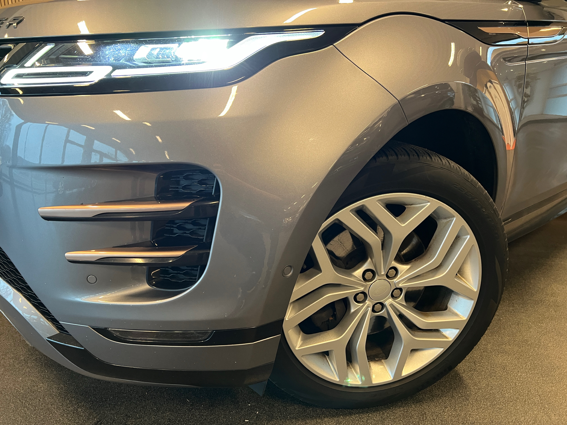 Billede af Land Rover Range Rover Evoque 2,0 TD4  Mild hybrid HSE Dynamic Pack 4x4 180HK 5d 9g Aut.