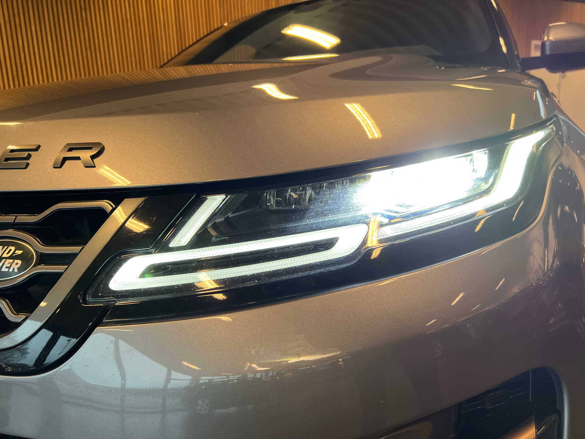 Billede af Land Rover Range Rover Evoque 2,0 TD4  Mild hybrid HSE Dynamic Pack 4x4 180HK 5d 9g Aut.