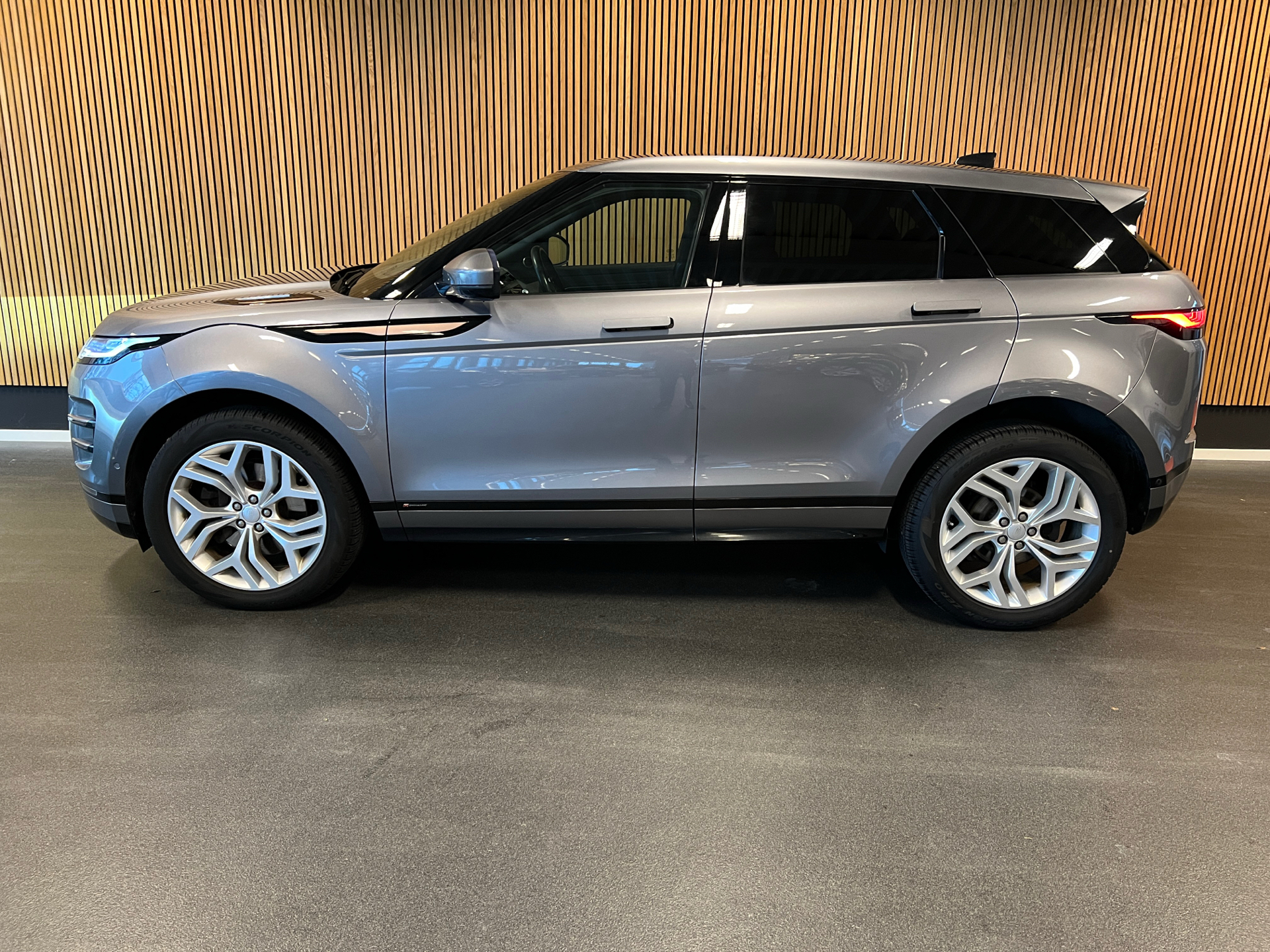 Billede af Land Rover Range Rover Evoque 2,0 TD4  Mild hybrid HSE Dynamic Pack 4x4 180HK 5d 9g Aut.