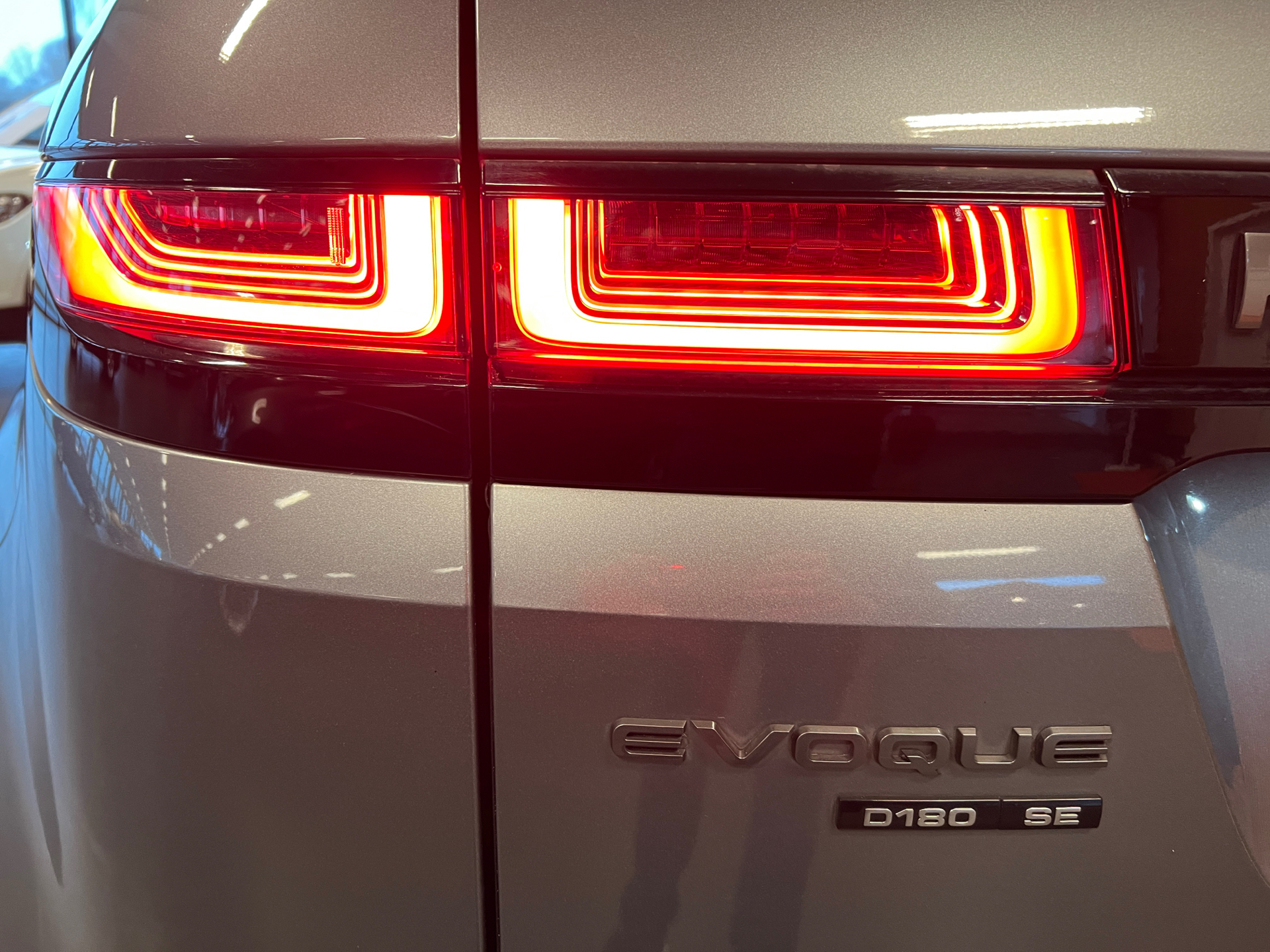 Billede af Land Rover Range Rover Evoque 2,0 TD4  Mild hybrid HSE Dynamic Pack 4x4 180HK 5d 9g Aut.