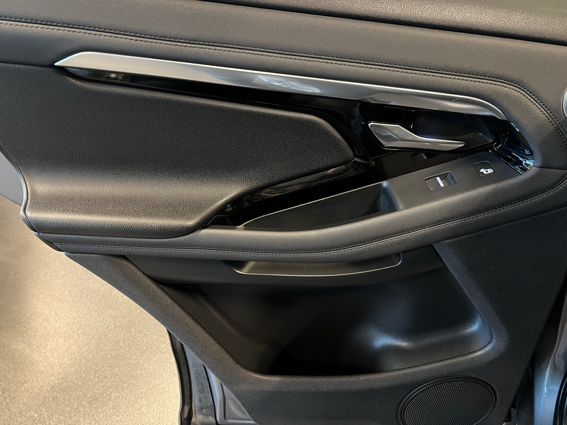 Billede af Land Rover Range Rover Evoque 2,0 TD4  Mild hybrid HSE Dynamic Pack 4x4 180HK 5d 9g Aut.