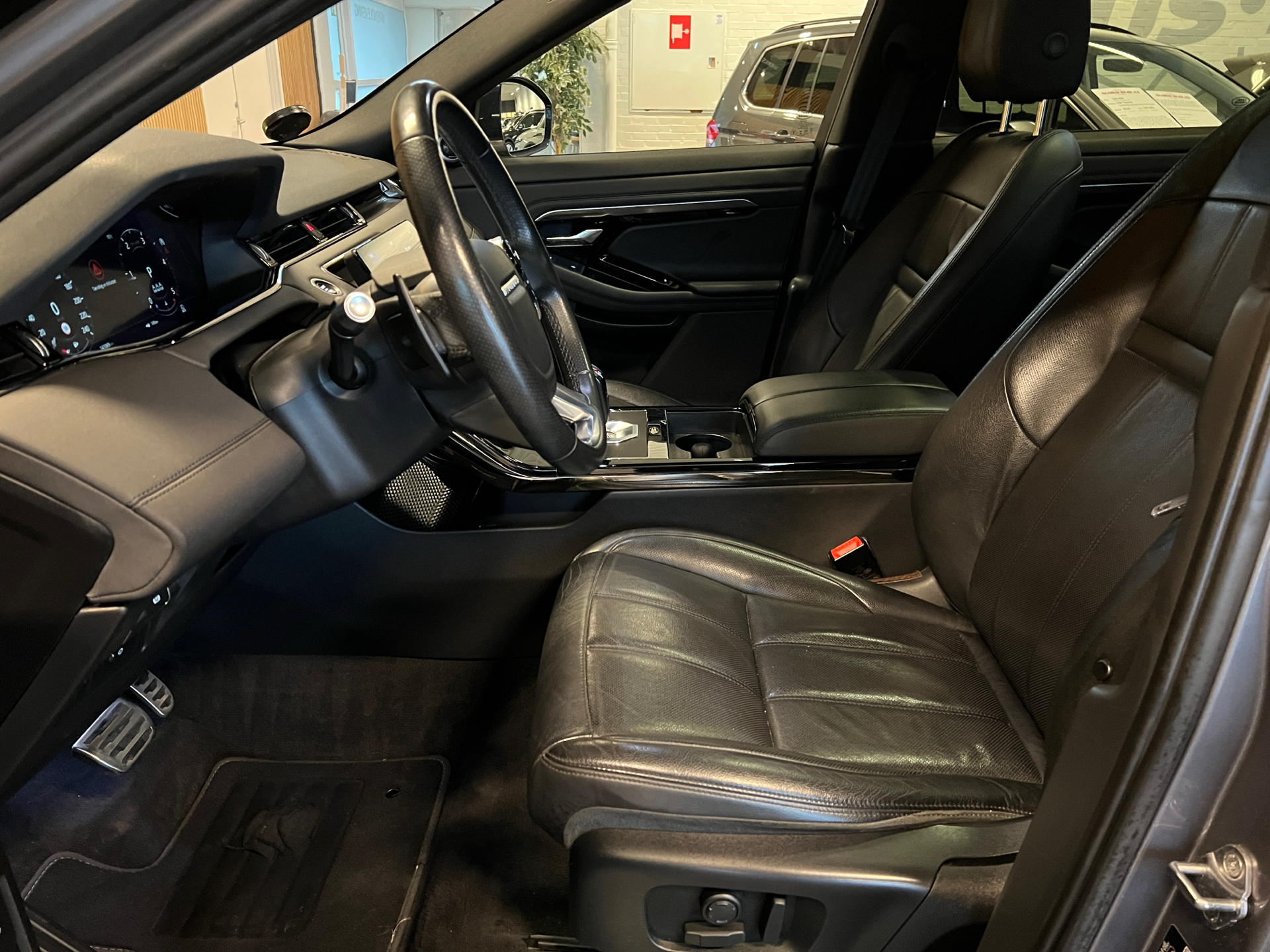 Billede af Land Rover Range Rover Evoque 2,0 TD4  Mild hybrid HSE Dynamic Pack 4x4 180HK 5d 9g Aut.