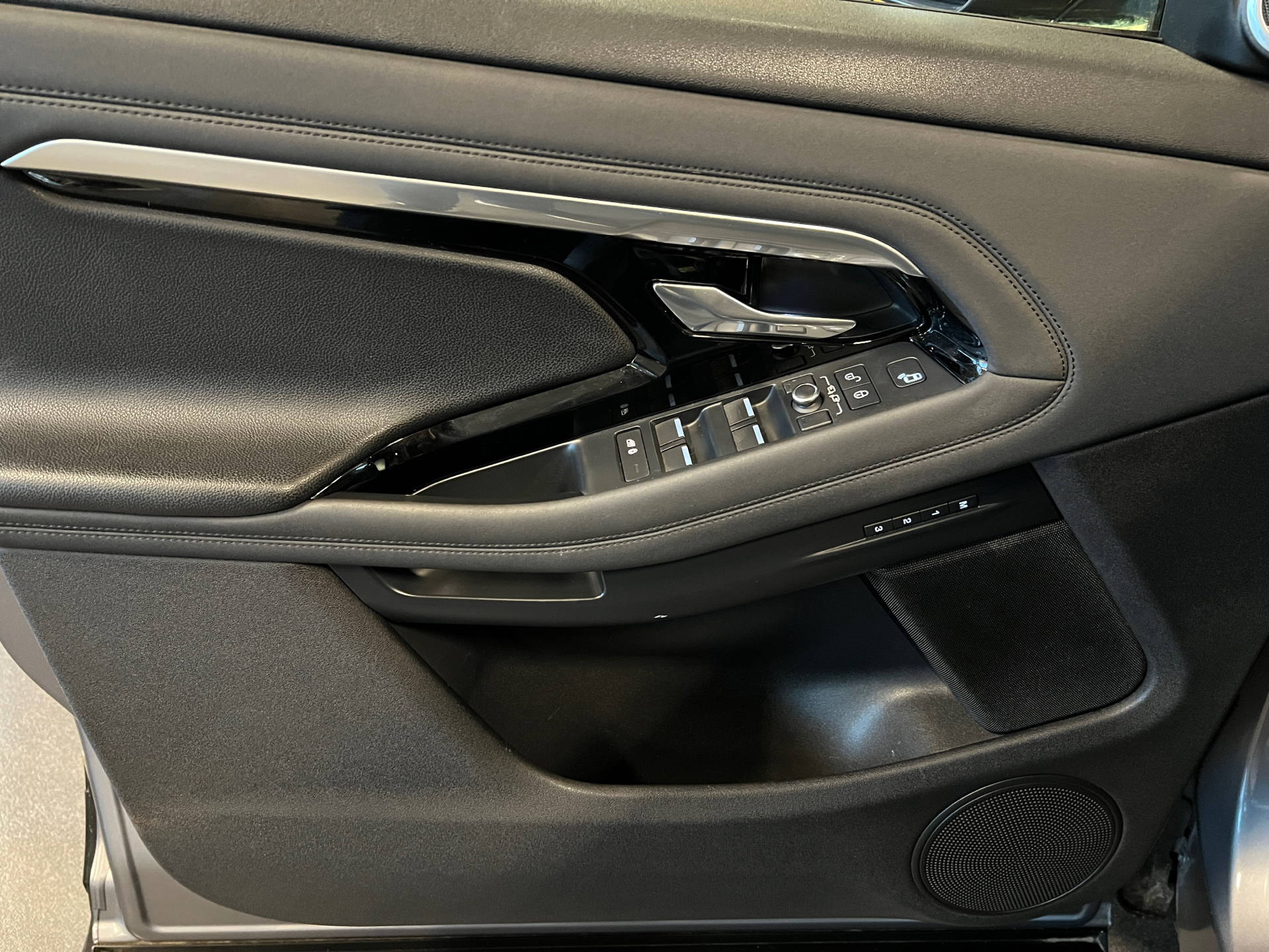 Billede af Land Rover Range Rover Evoque 2,0 TD4  Mild hybrid HSE Dynamic Pack 4x4 180HK 5d 9g Aut.