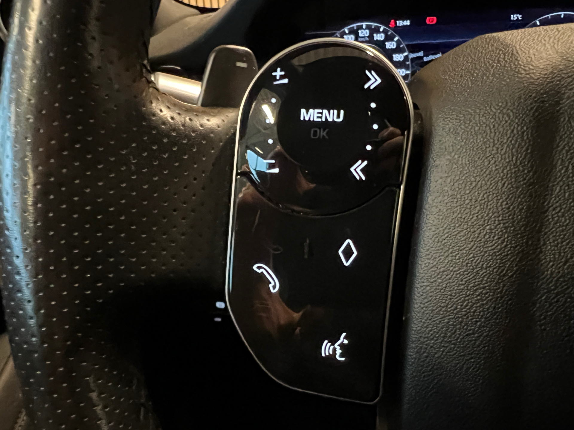 Billede af Land Rover Range Rover Evoque 2,0 TD4  Mild hybrid HSE Dynamic Pack 4x4 180HK 5d 9g Aut.