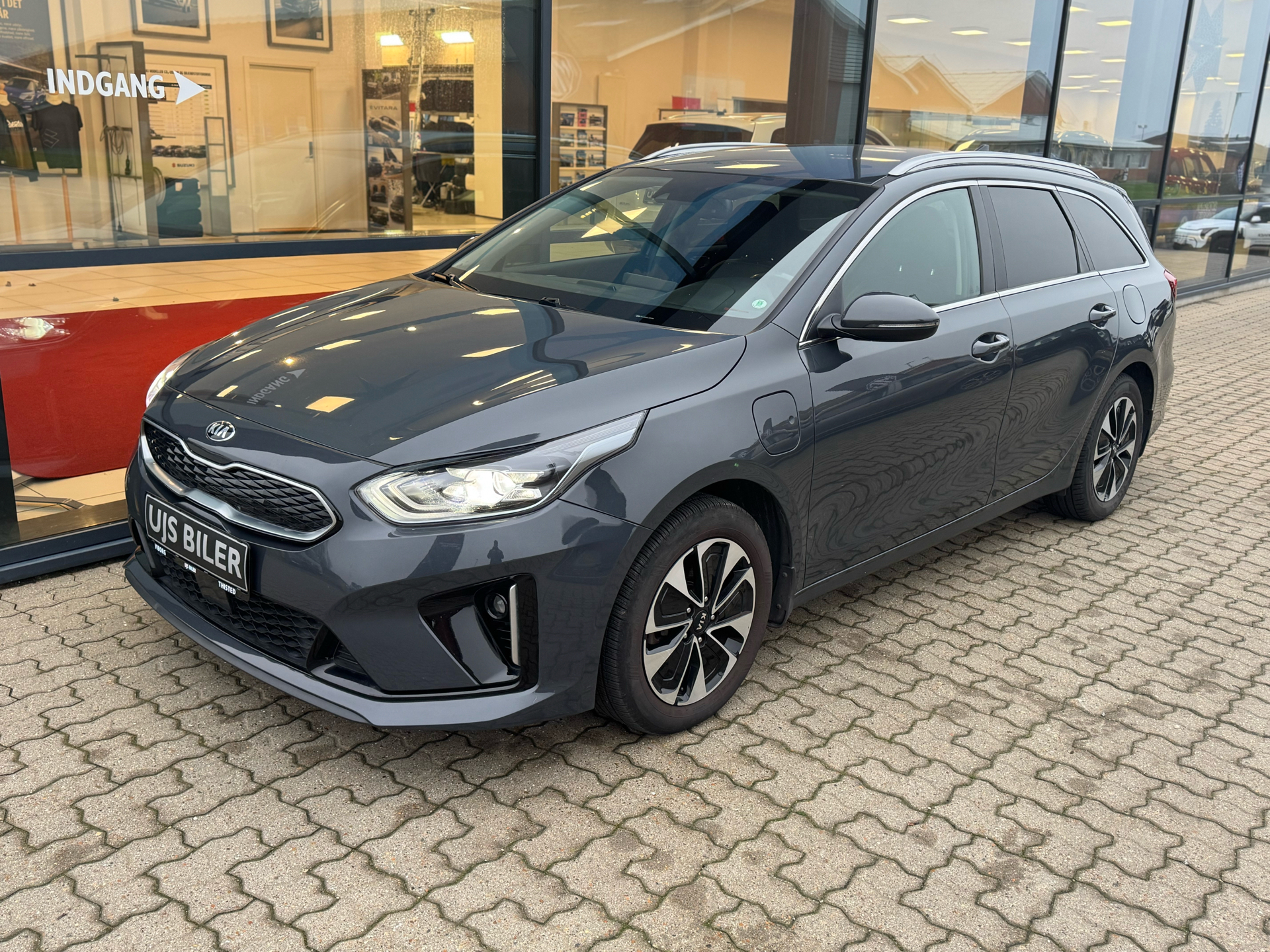 Billede af Kia Ceed SW 1,6 GDI PHEV  Plugin-hybrid Upgrade m/Plus DCT 141HK Stc 6g Aut.