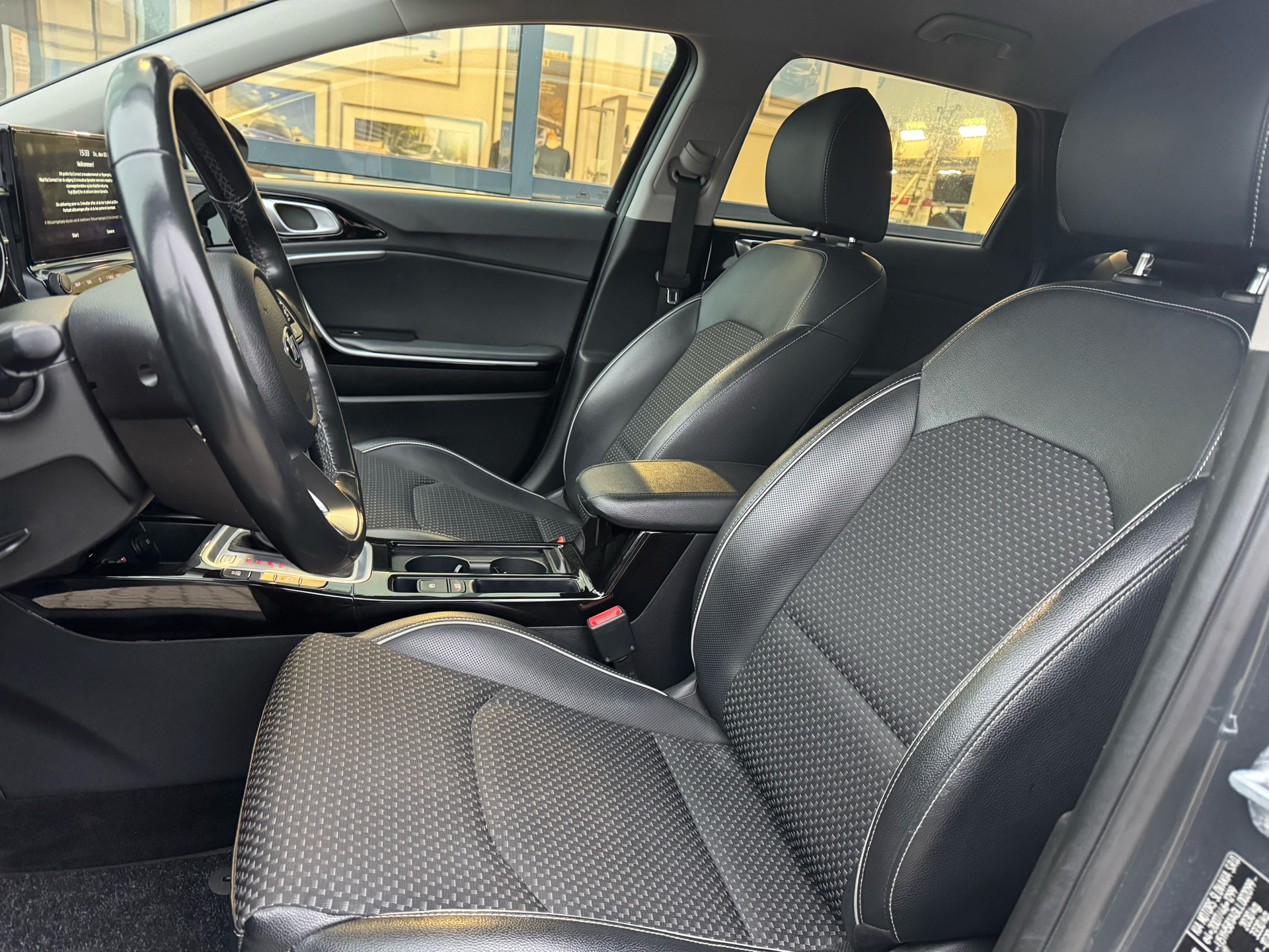 Billede af Kia Ceed SW 1,6 GDI PHEV  Plugin-hybrid Upgrade m/Plus DCT 141HK Stc 6g Aut.