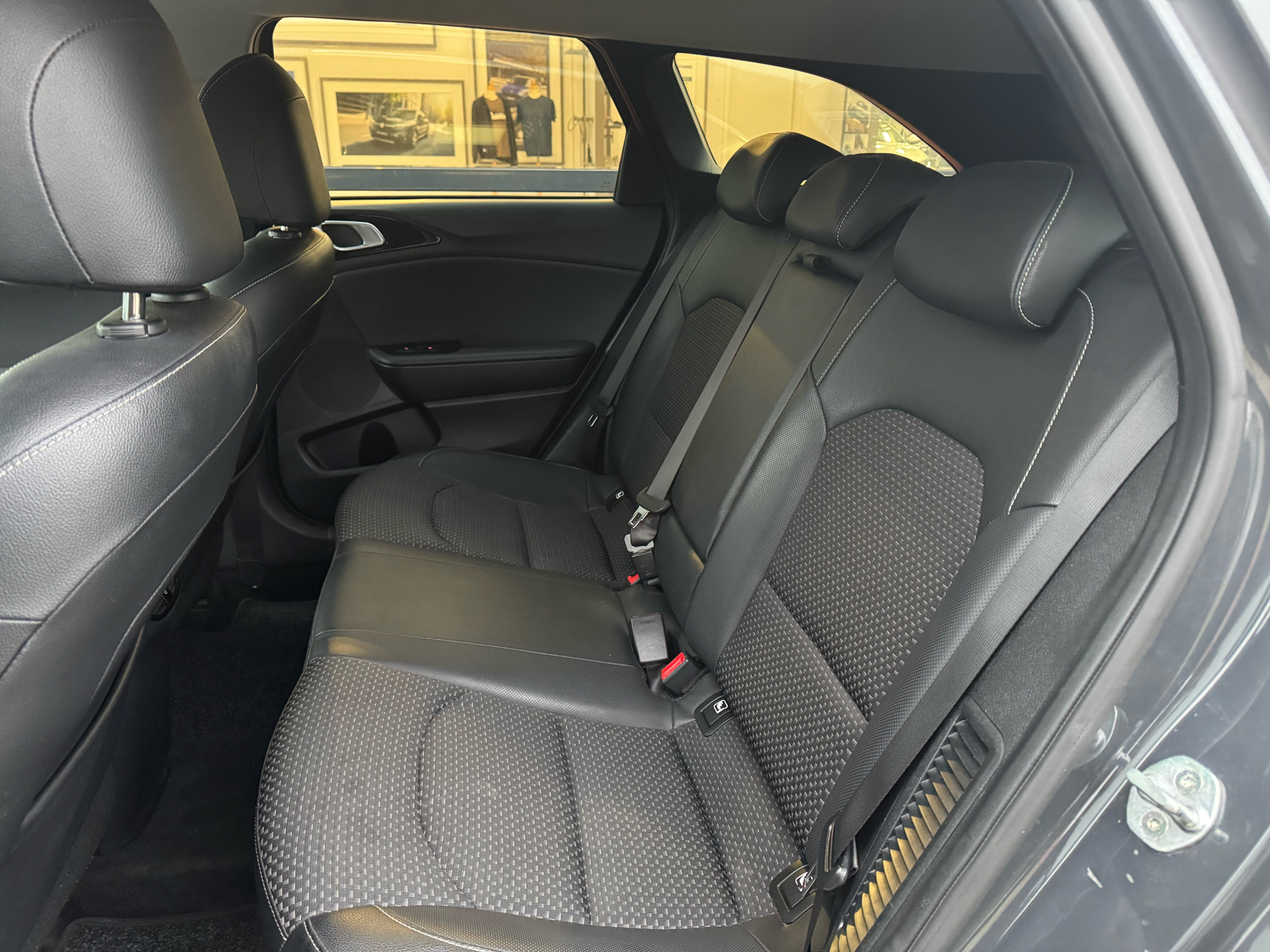 Billede af Kia Ceed SW 1,6 GDI PHEV  Plugin-hybrid Upgrade m/Plus DCT 141HK Stc 6g Aut.